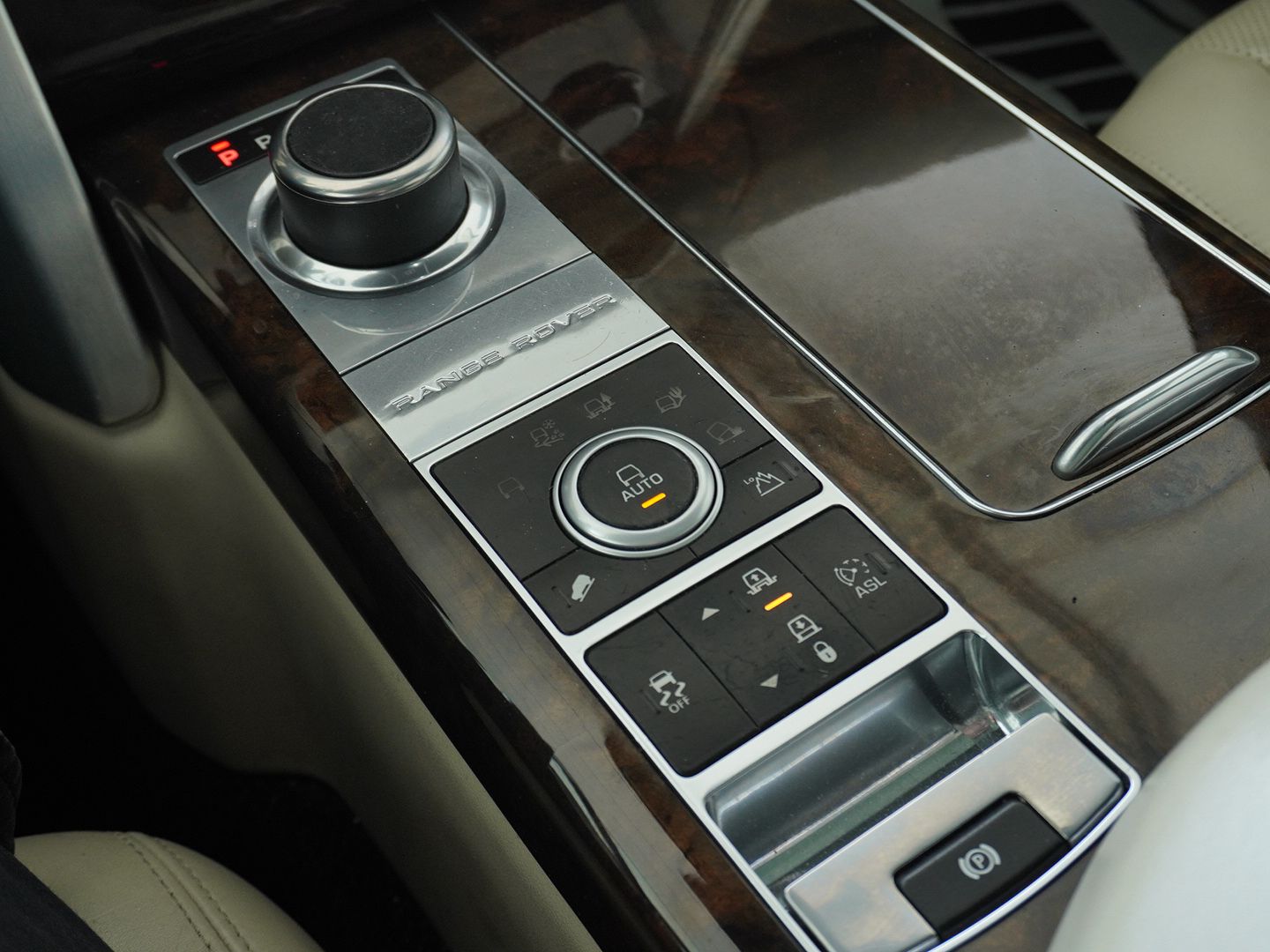 LAND ROVER Range Rover 5.0 V8 SC Vogue Automatic-image-11