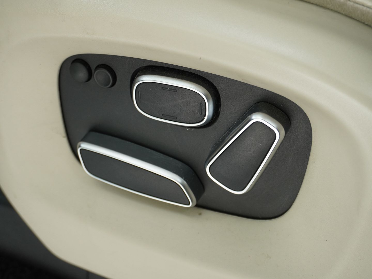 LAND ROVER Range Rover 5.0 V8 SC Vogue Automatic-image-10