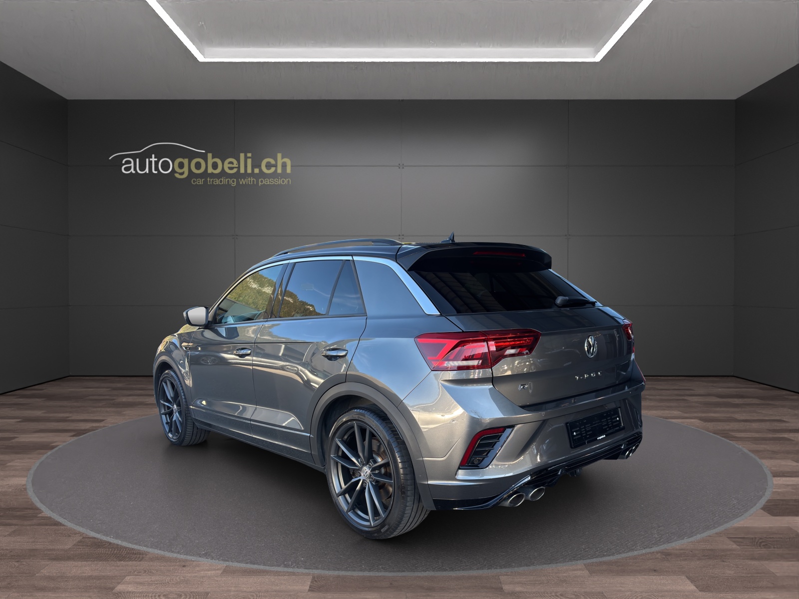 VW T-Roc 2.0 TSI R DSG 4Motion-image-1