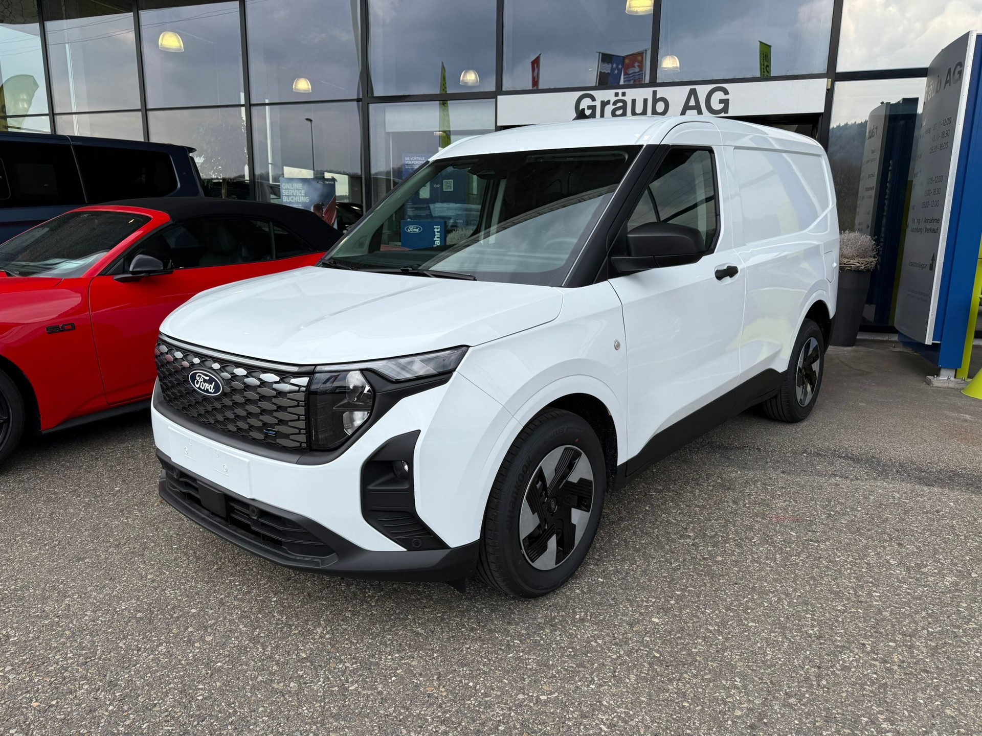 FORD E-Transit Courier Van Trend 43,5kWh-image-3