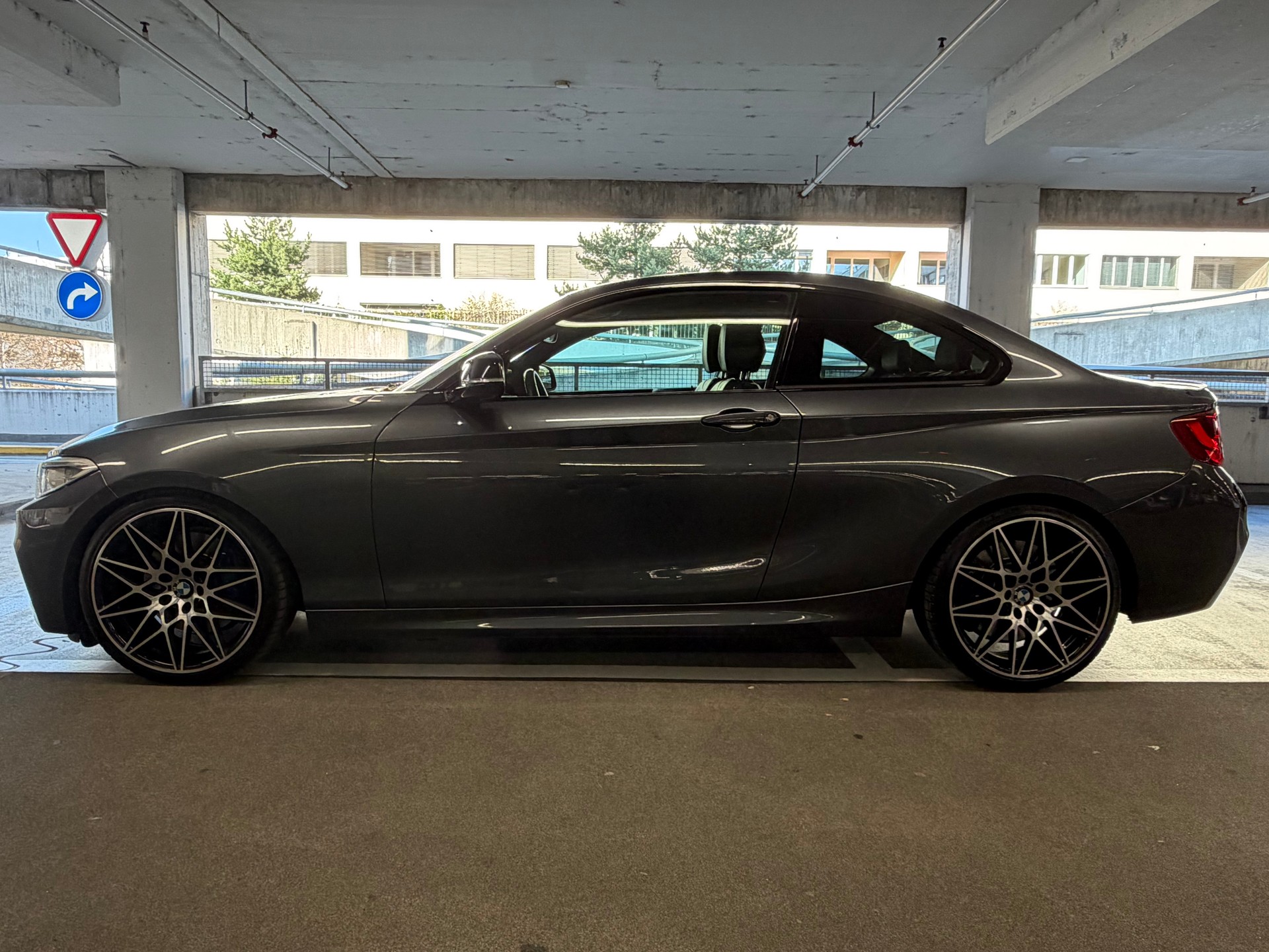 BMW M235i-image-6