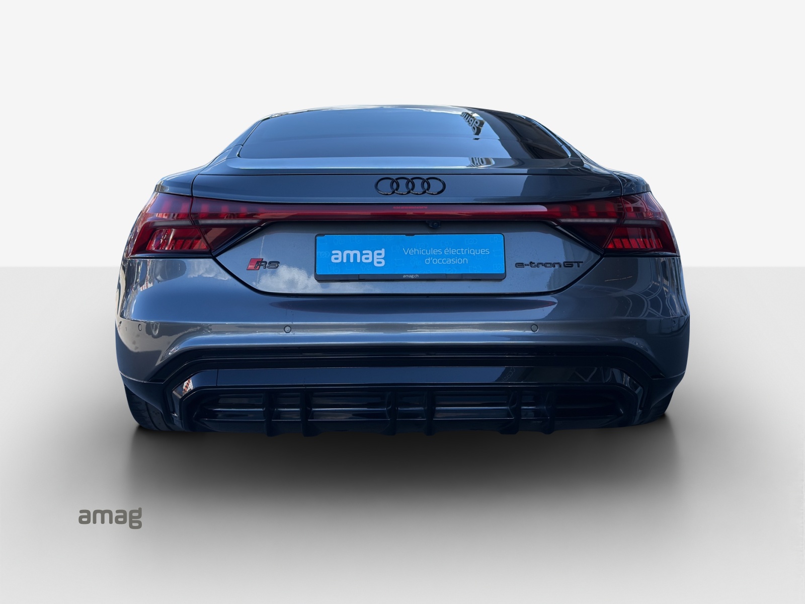 AUDI RS e-tron GT quattro-image-4