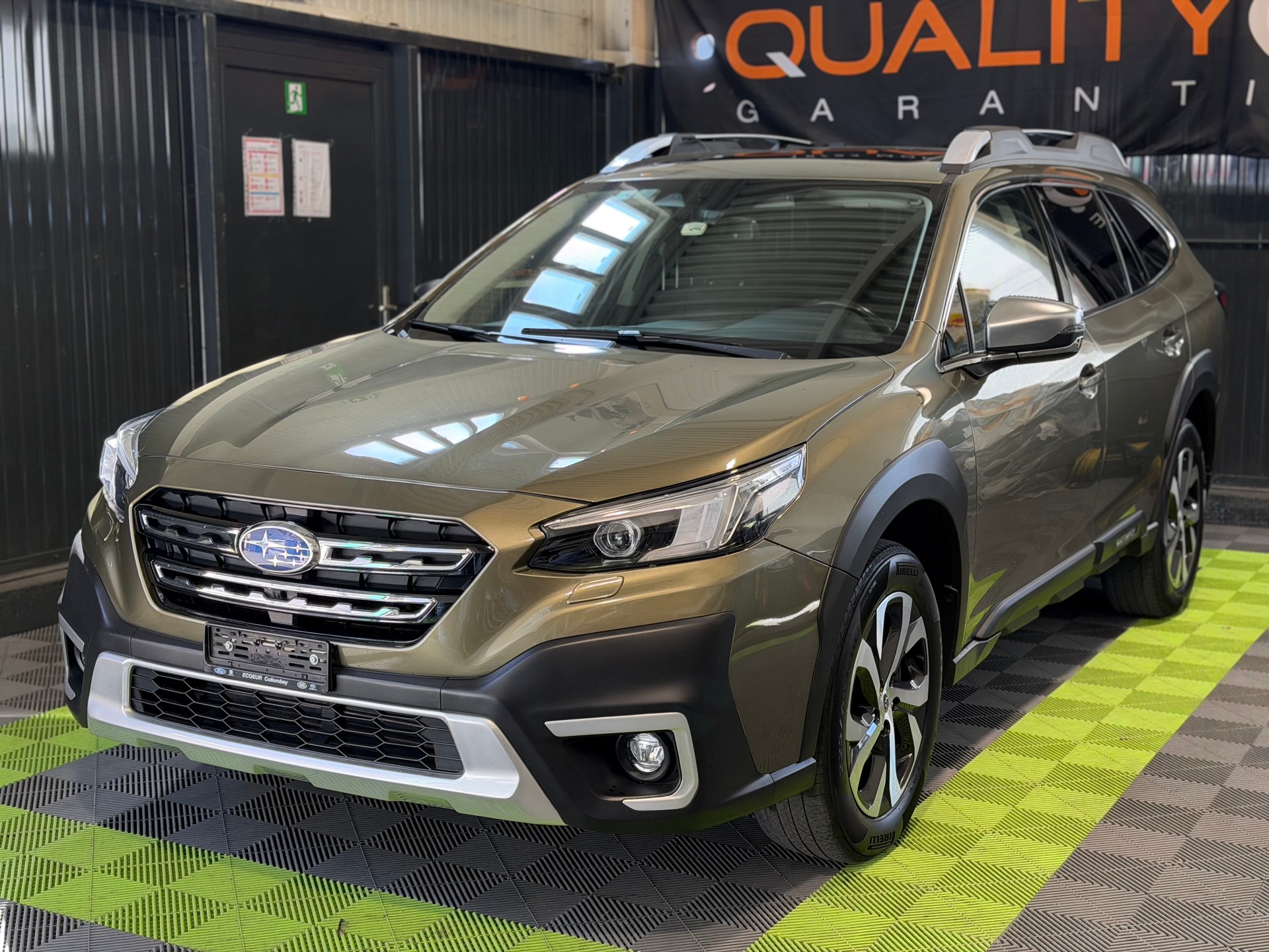 SUBARU Outback 2.5i Luxury AWD Lineartronic