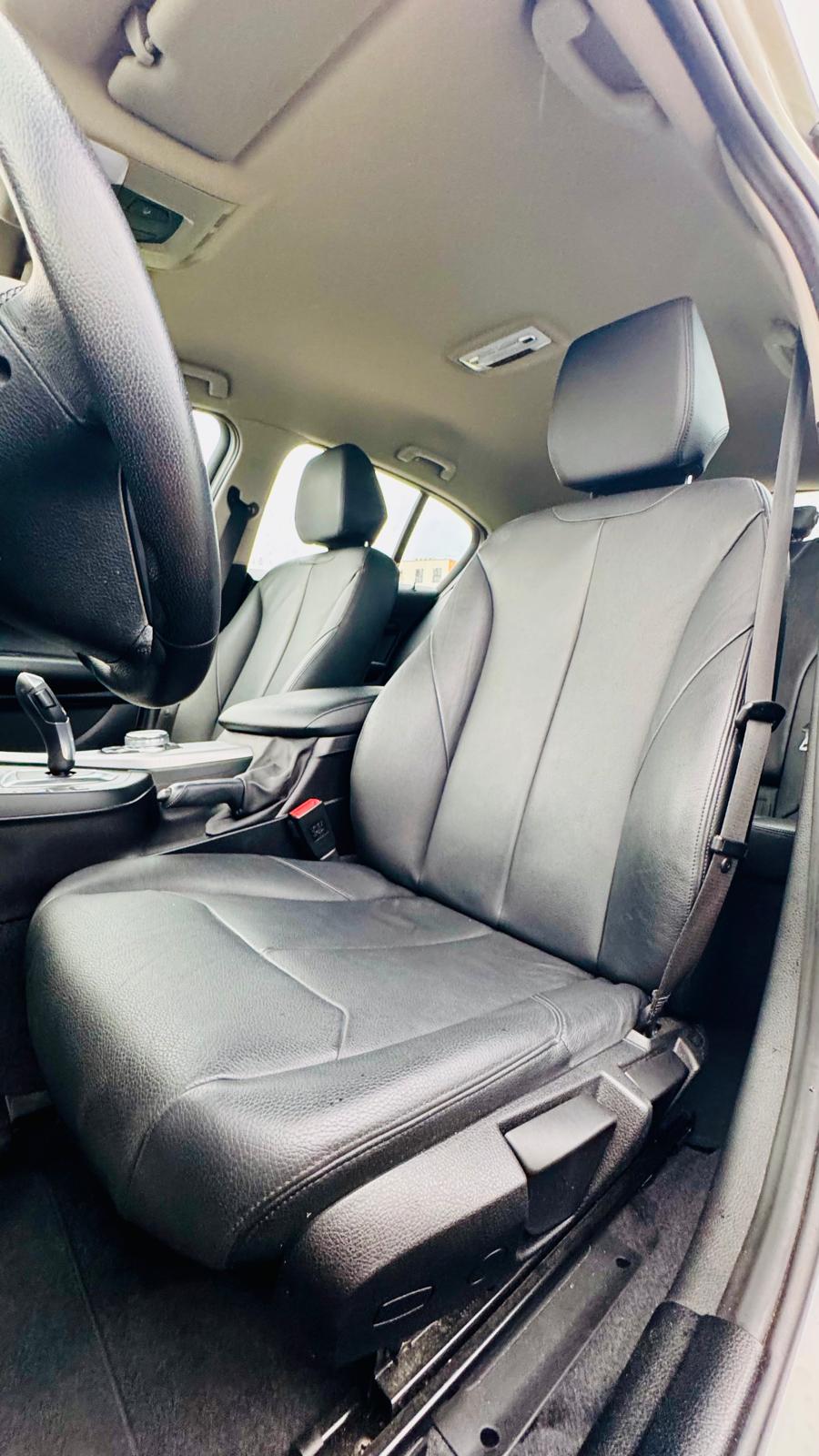 BMW 116i Sport Line Steptronic-image-4