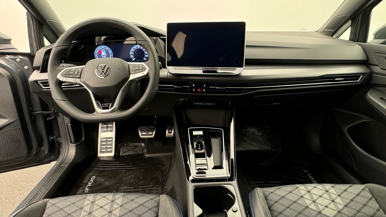 VW Golf 1.5 e TSI mHEV R-Line DSG-image-5
