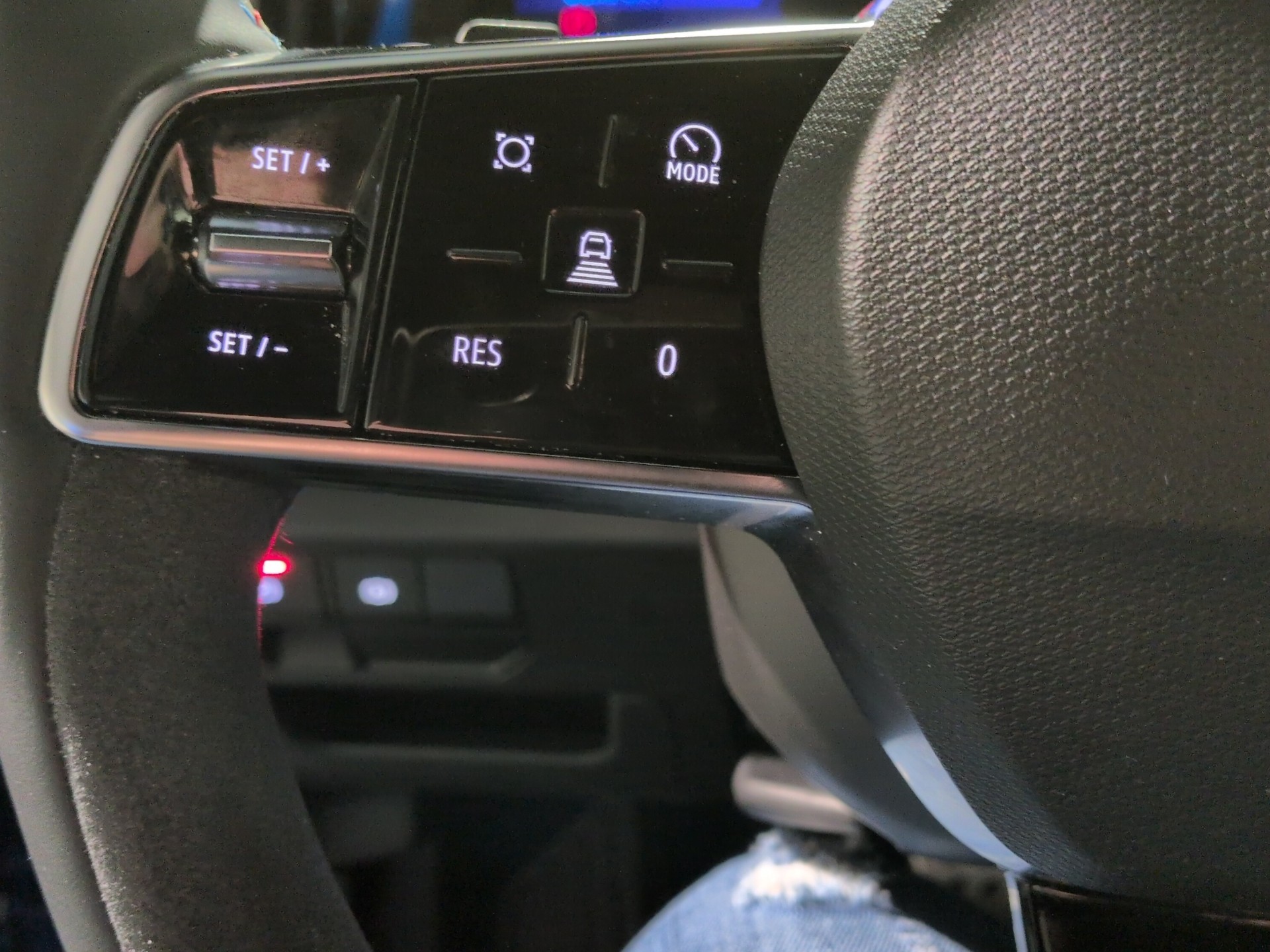 RENAULT Rafale 1.2 E-Tech Plug-in Hybrid 300 4x4 Esprit Alpine-image-17