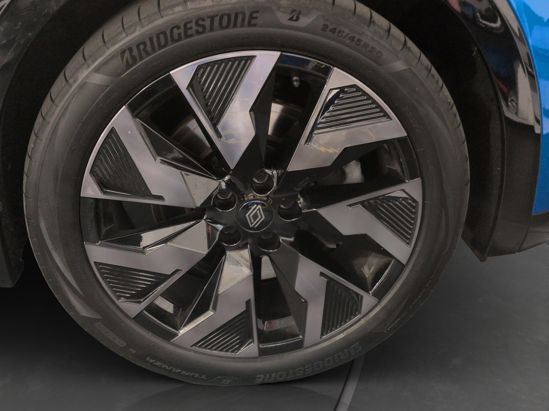 RENAULT Rafale 1.2 E-Tech Plug-in Hybrid 300 4x4 Esprit Alpine-image-16