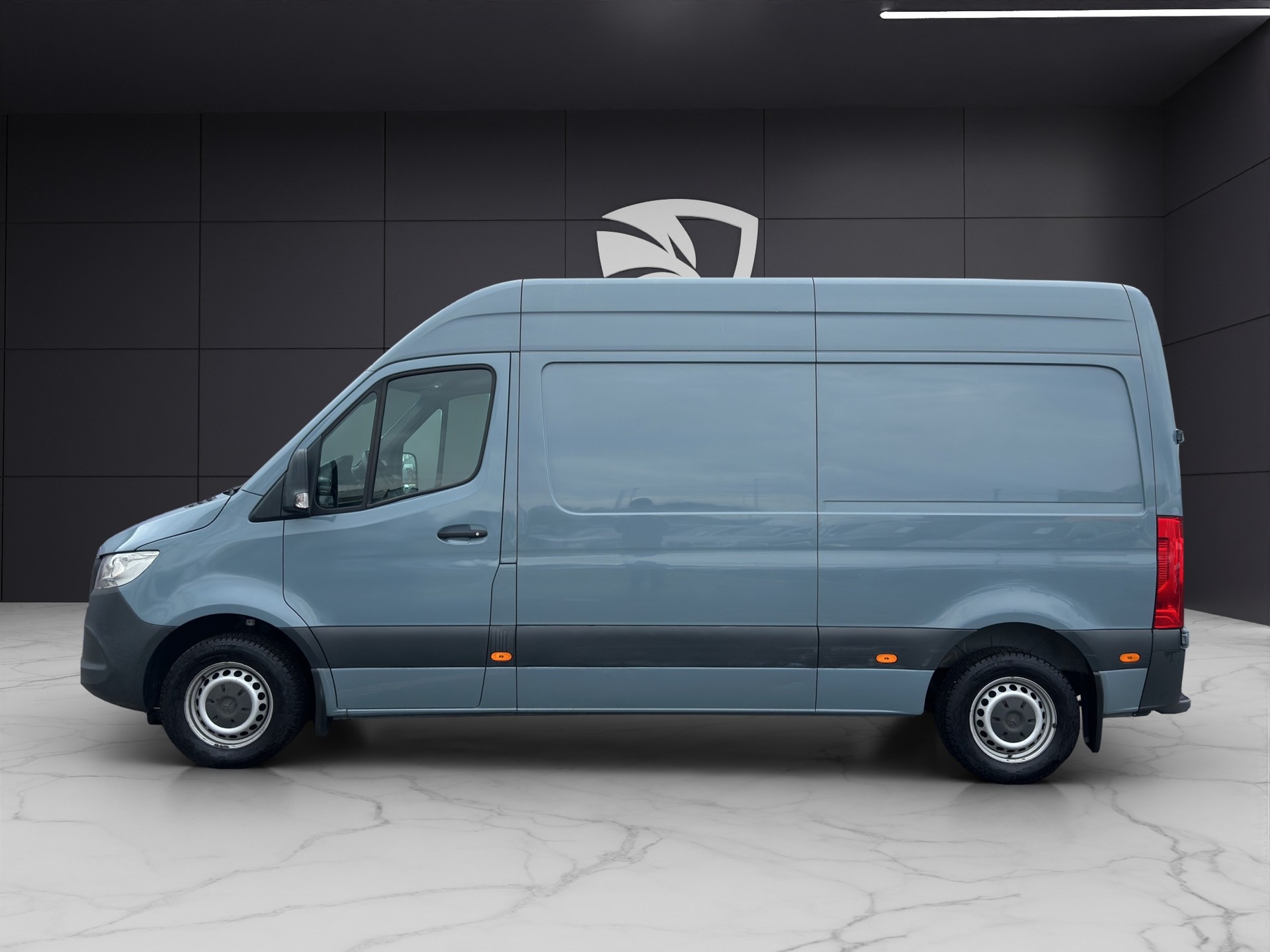 MERCEDES-BENZ Sprinter 214 CDI Standard 9G-TRONIC FWD-showroom-element-3