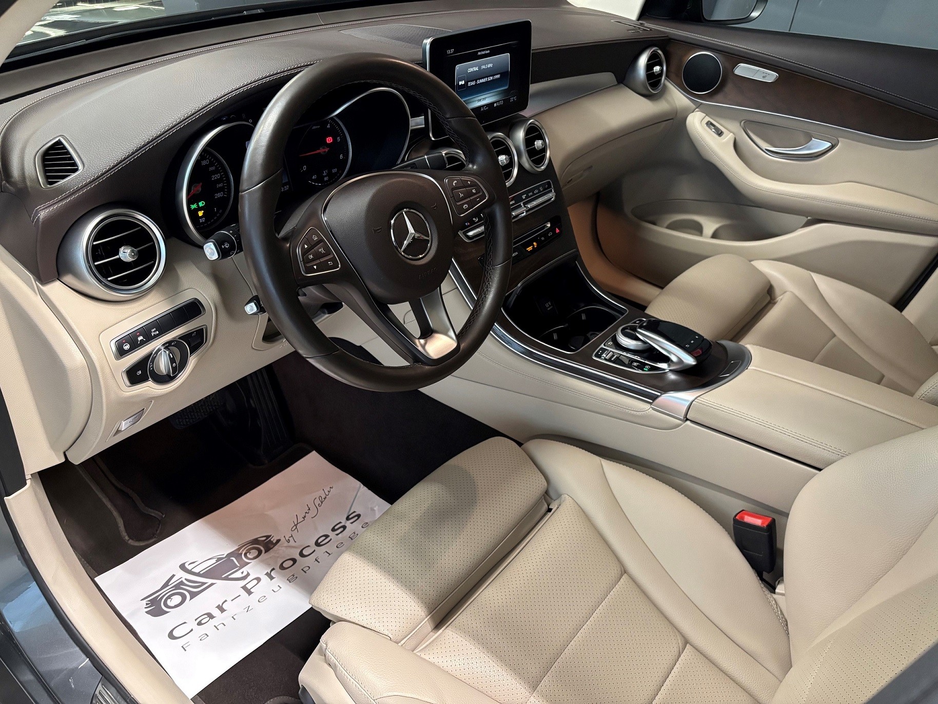 MERCEDES-BENZ GLC 250 d 4m-image-4