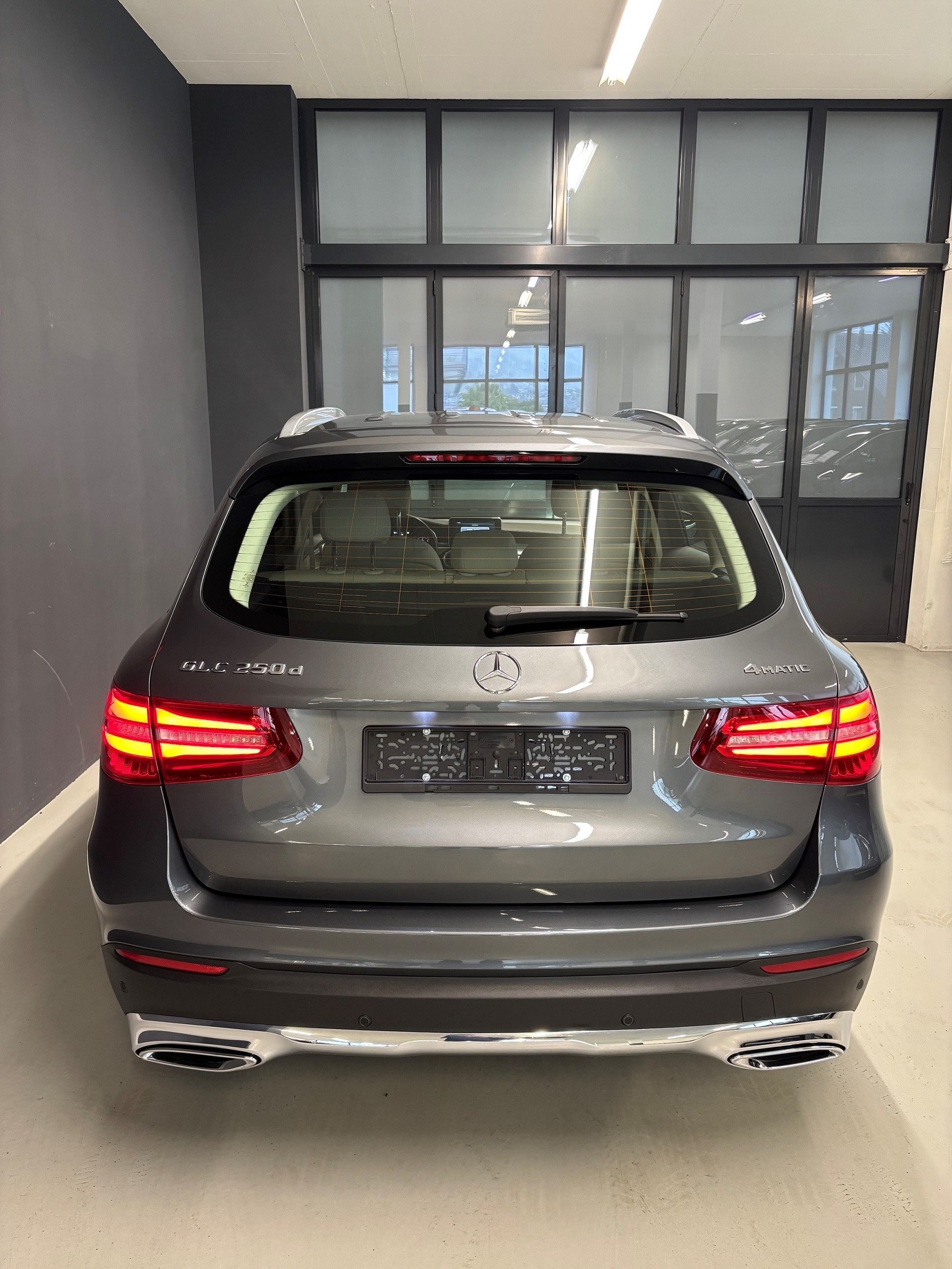 MERCEDES-BENZ GLC 250 d 4m-image-8