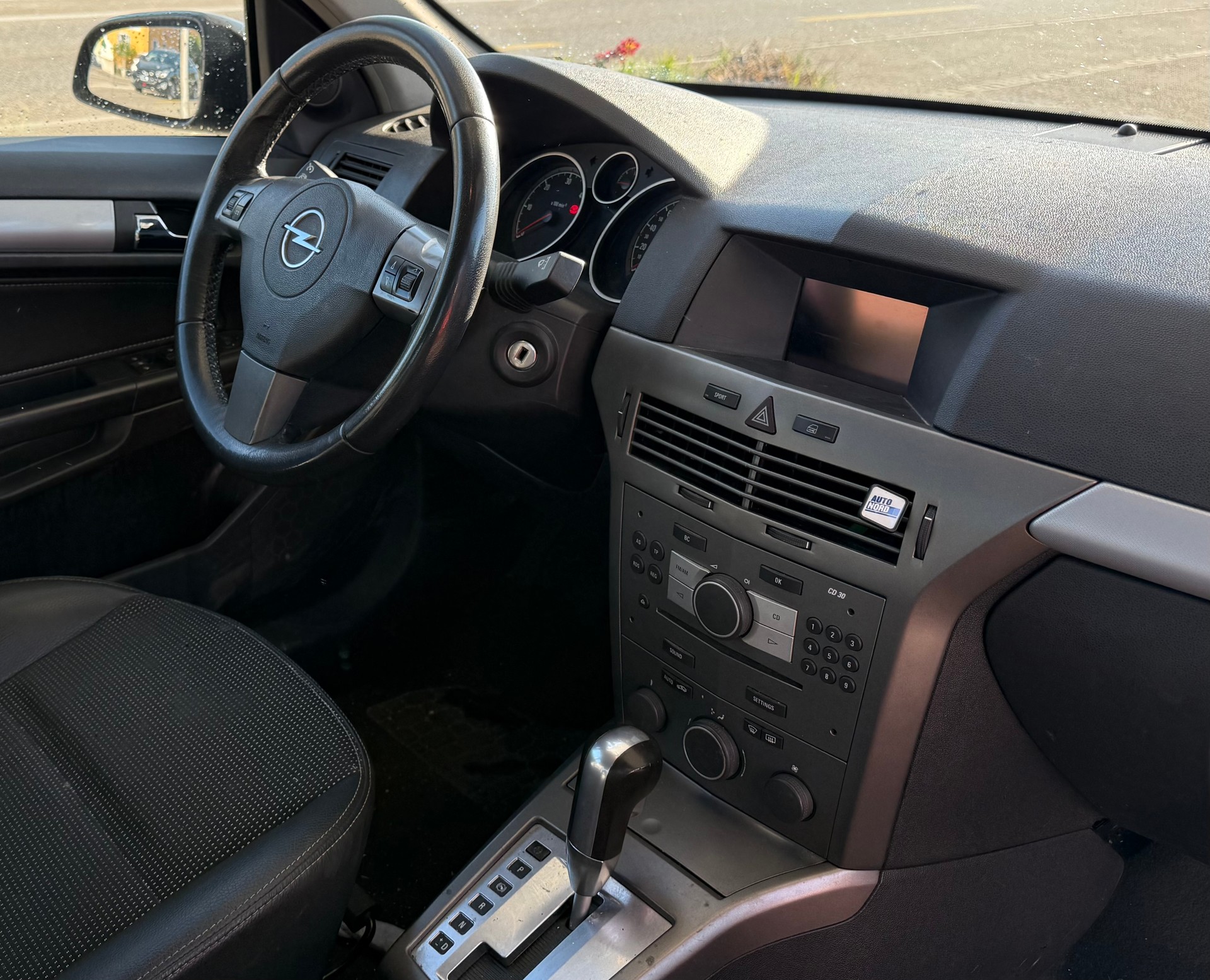 OPEL Astra Caravan 1.9 CDTi Enjoy-image-9