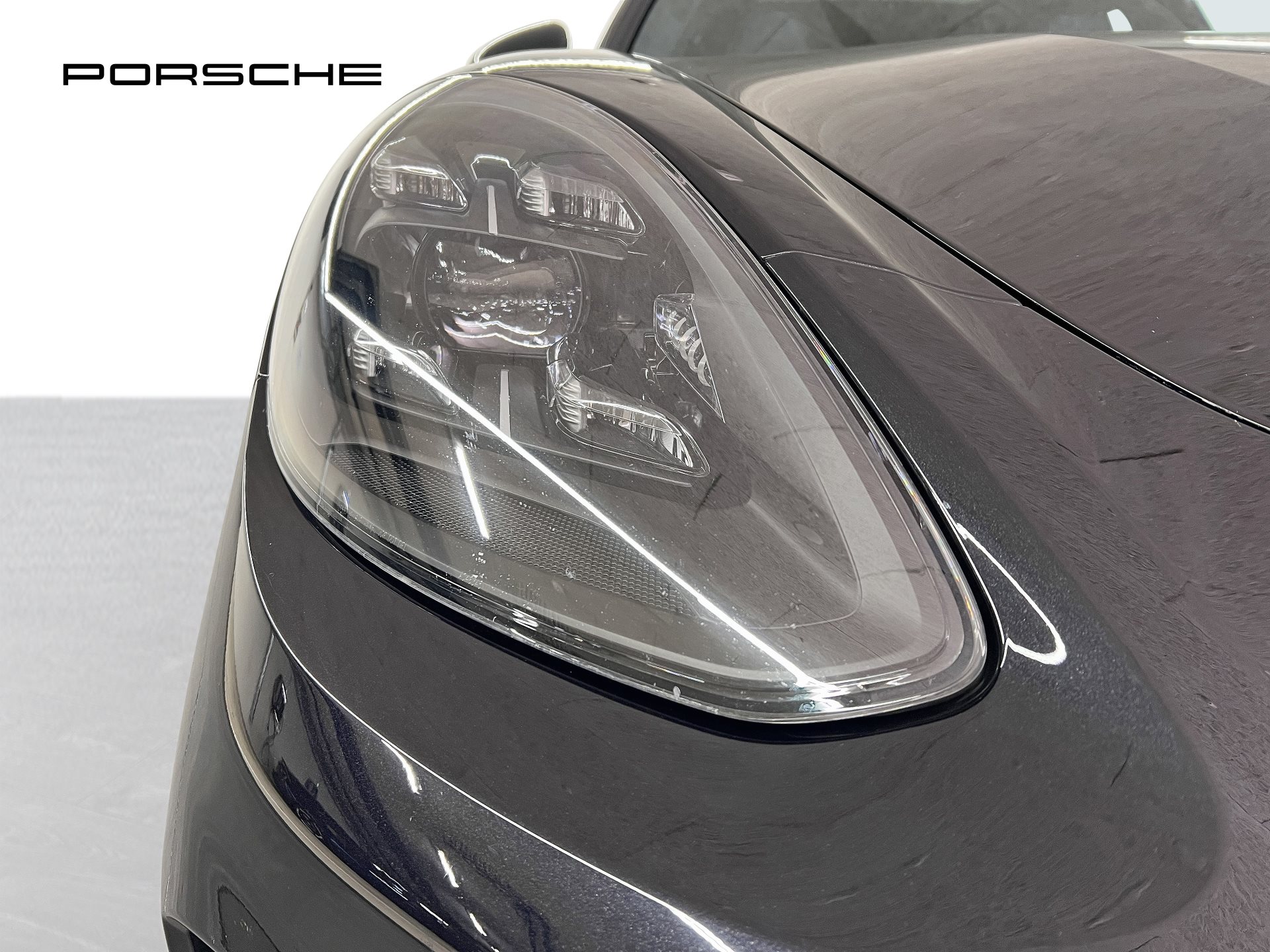 PORSCHE Panamera GTS Sport Turismo-image-9