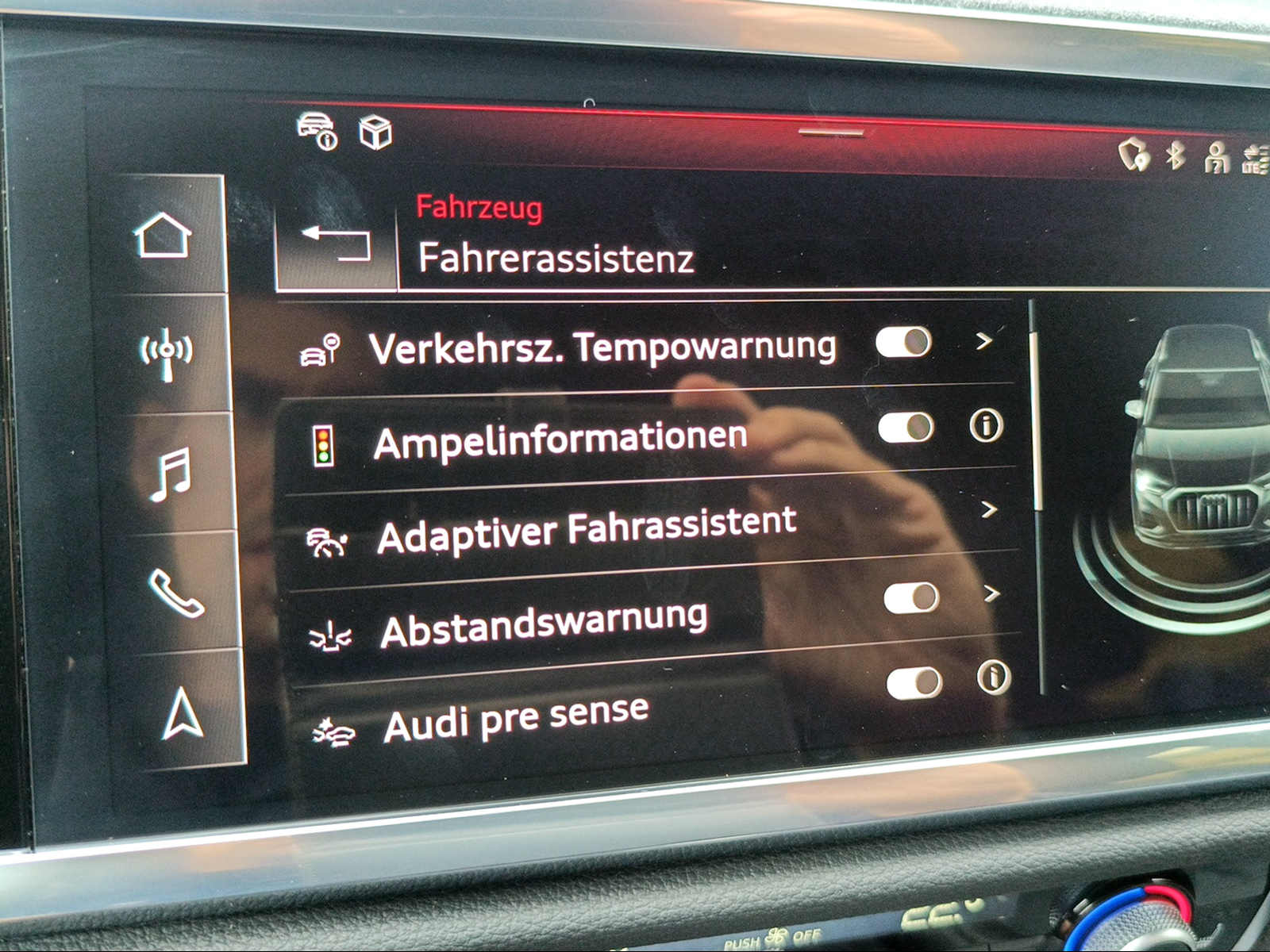 AUDI Audi Q3 40TDI 193PS S-Line Quattro-image-13