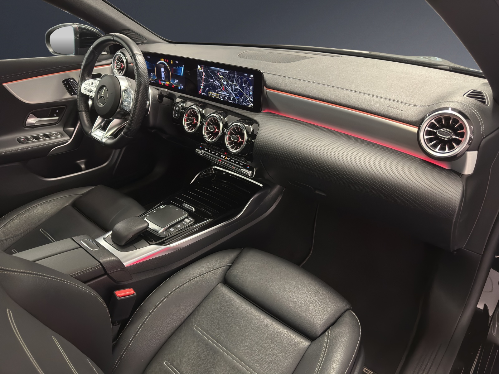 MERCEDES-BENZ CLA 35 AMG 4Matic-image-6