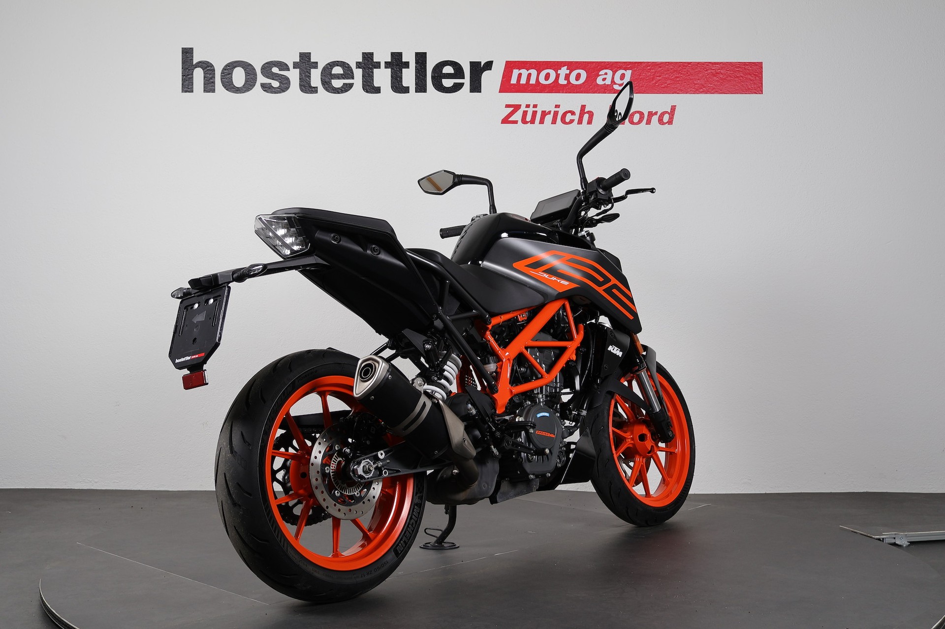 KTM 125 Duke-showroom-element-2