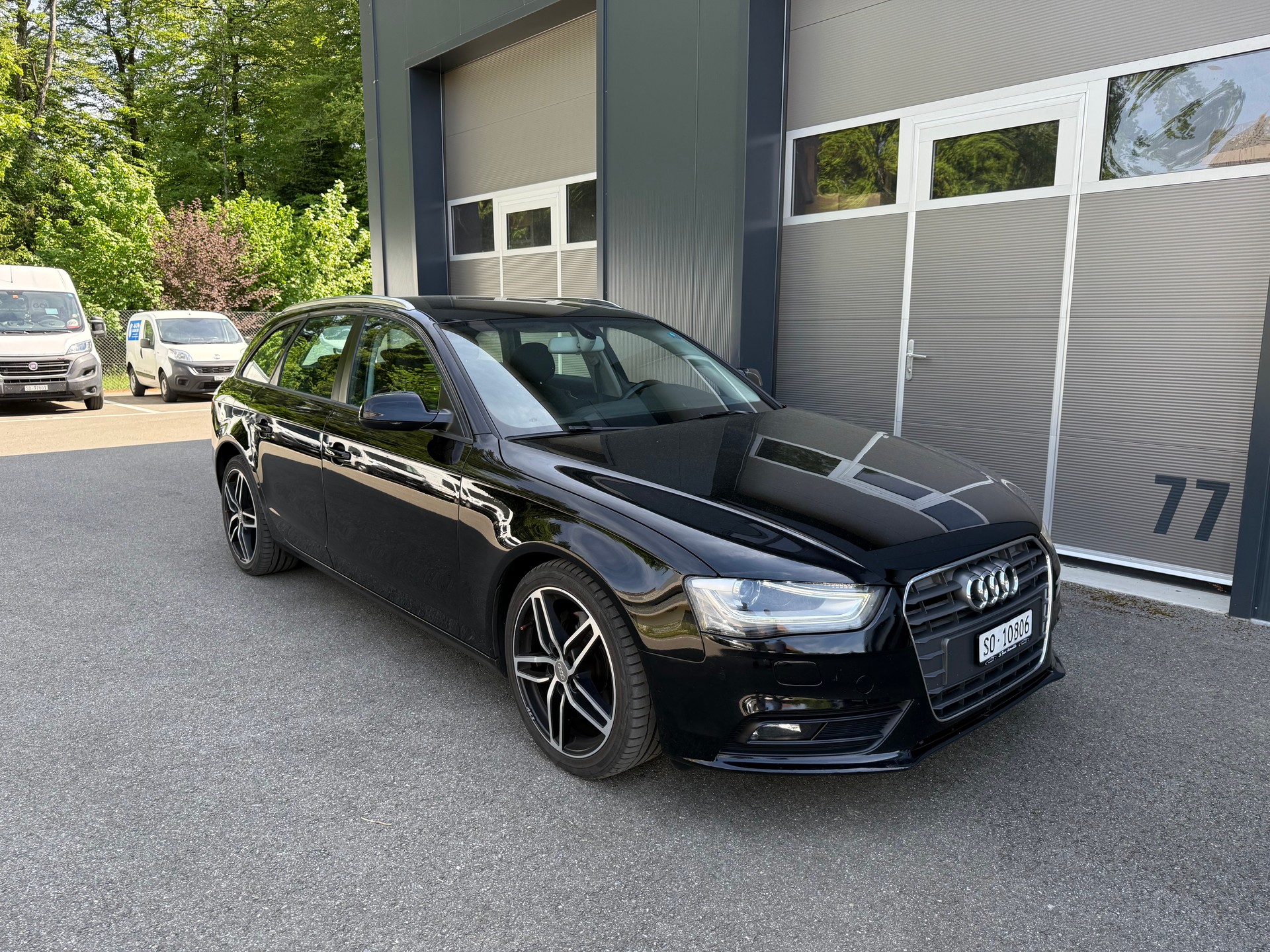 AUDI A4 Avant 2.0 TDI-image-1