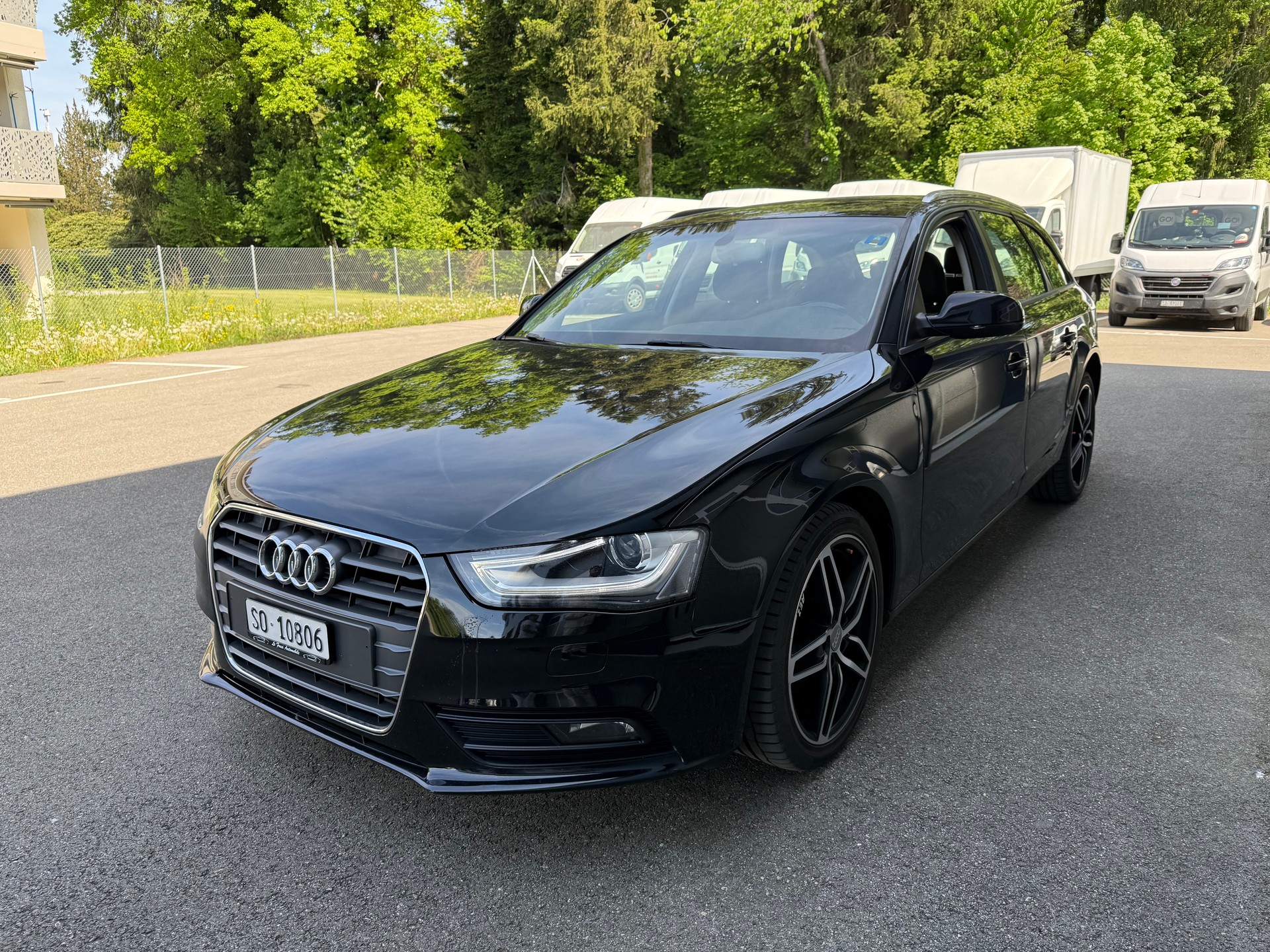 AUDI A4 Avant 2.0 TDI-image-2