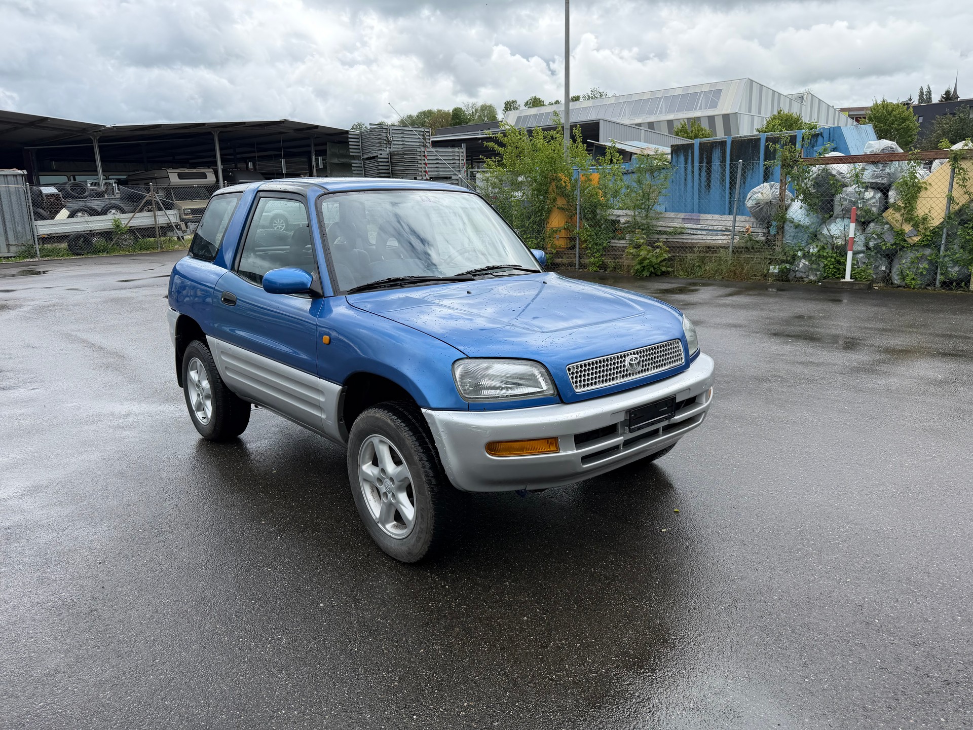 TOYOTA RAV-4-image-1