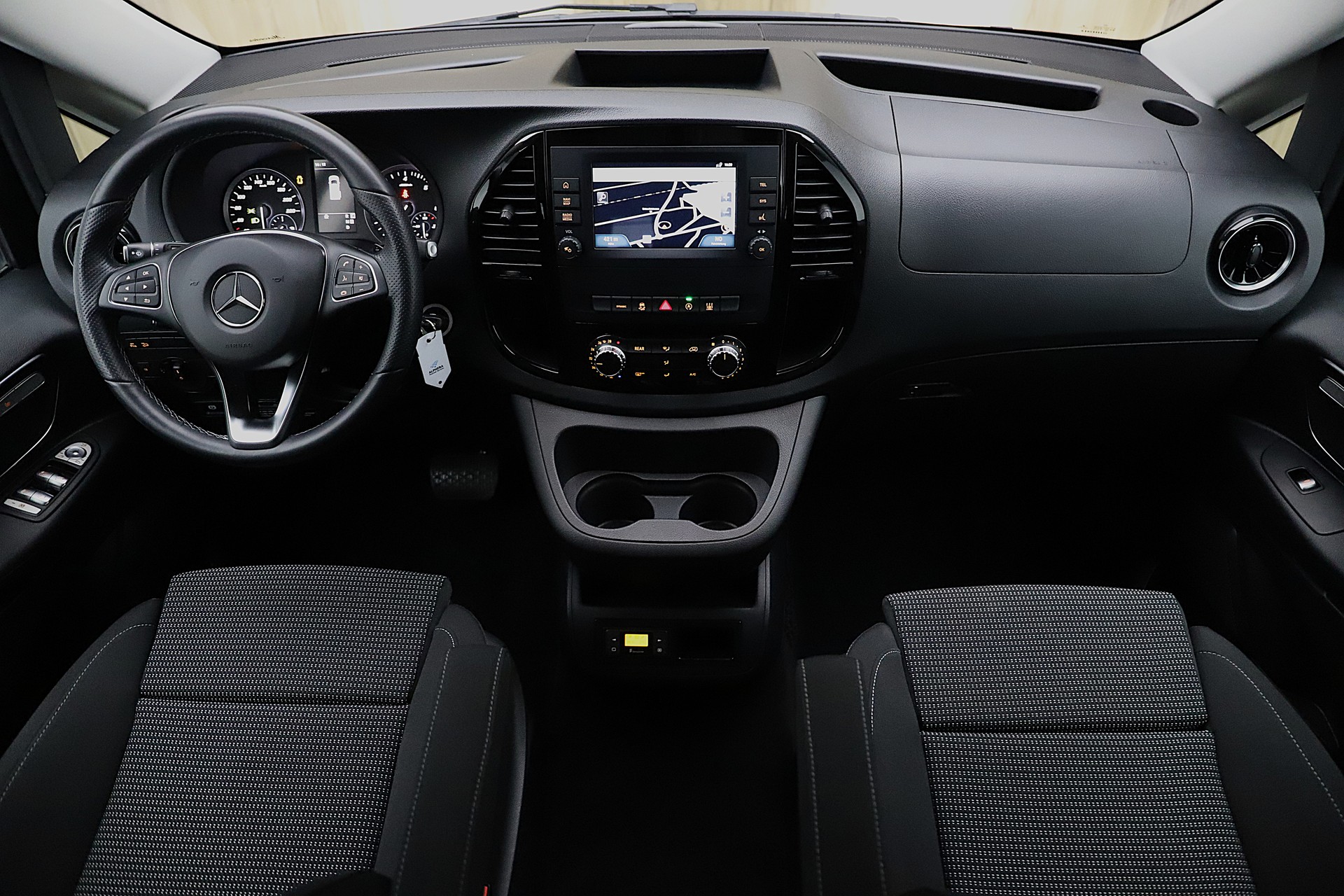 MERCEDES-BENZ Marco Polo 300 d 4M Automat-image-5
