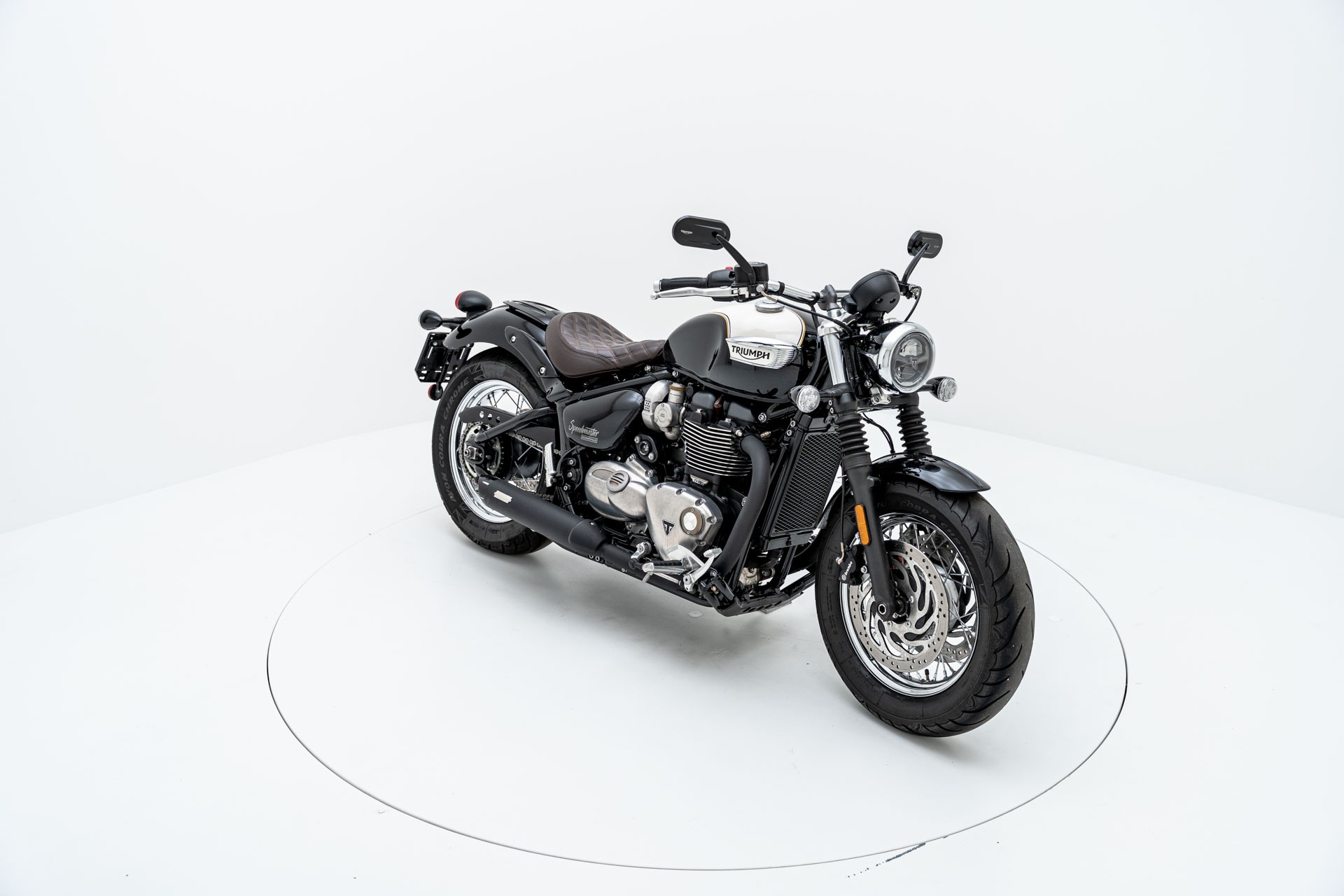 TRIUMPH Bonneville 1200 Speedmaster ABS-showroom-element-1