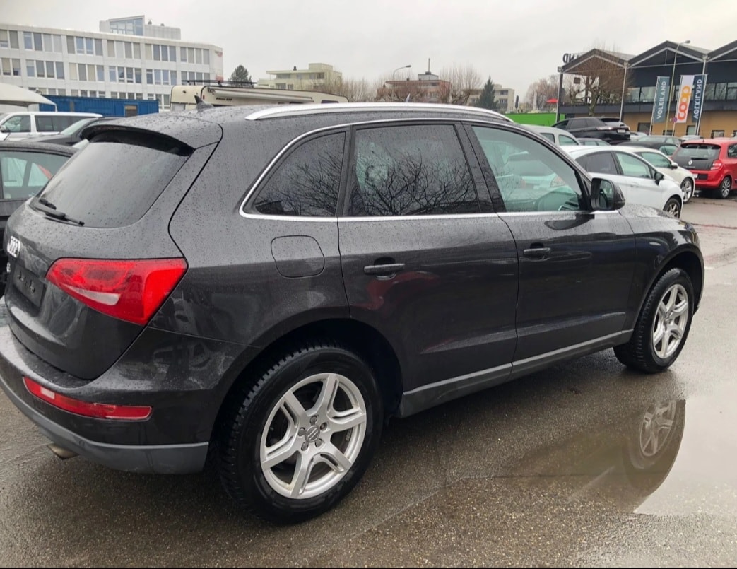 AUDI Q5 2.0 TFSI quattro S-tronic-image-4