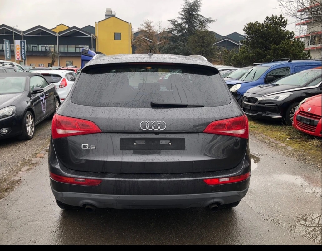 AUDI Q5 2.0 TFSI quattro S-tronic-image-3