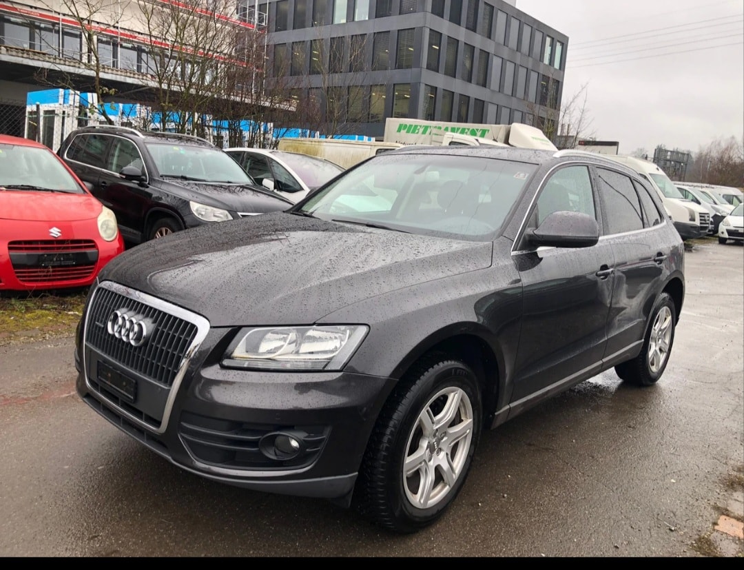 AUDI Q5 2.0 TFSI quattro S-tronic-image-1