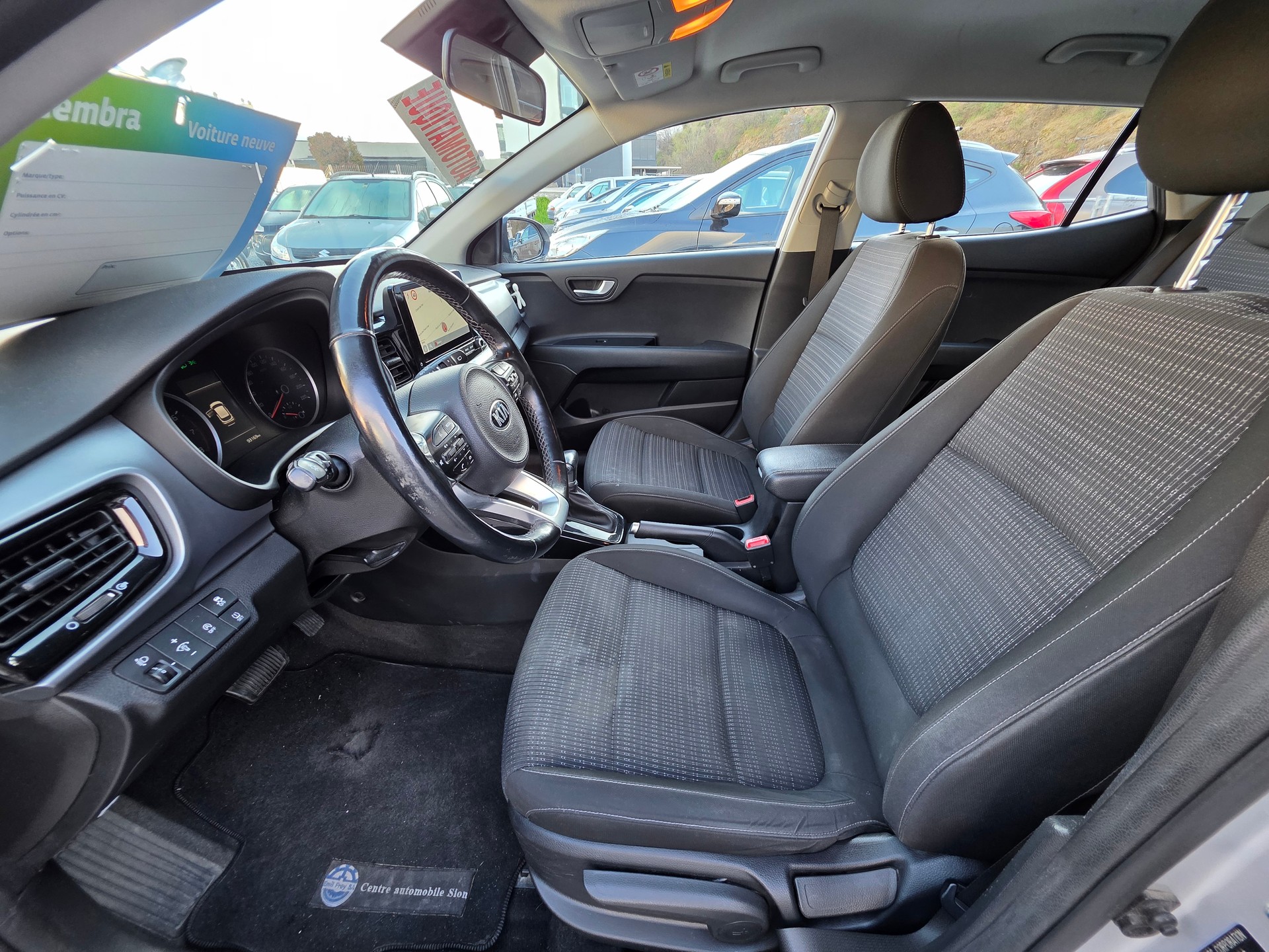 KIA Stonic 1.0 T-GDI Power DCT-image-7
