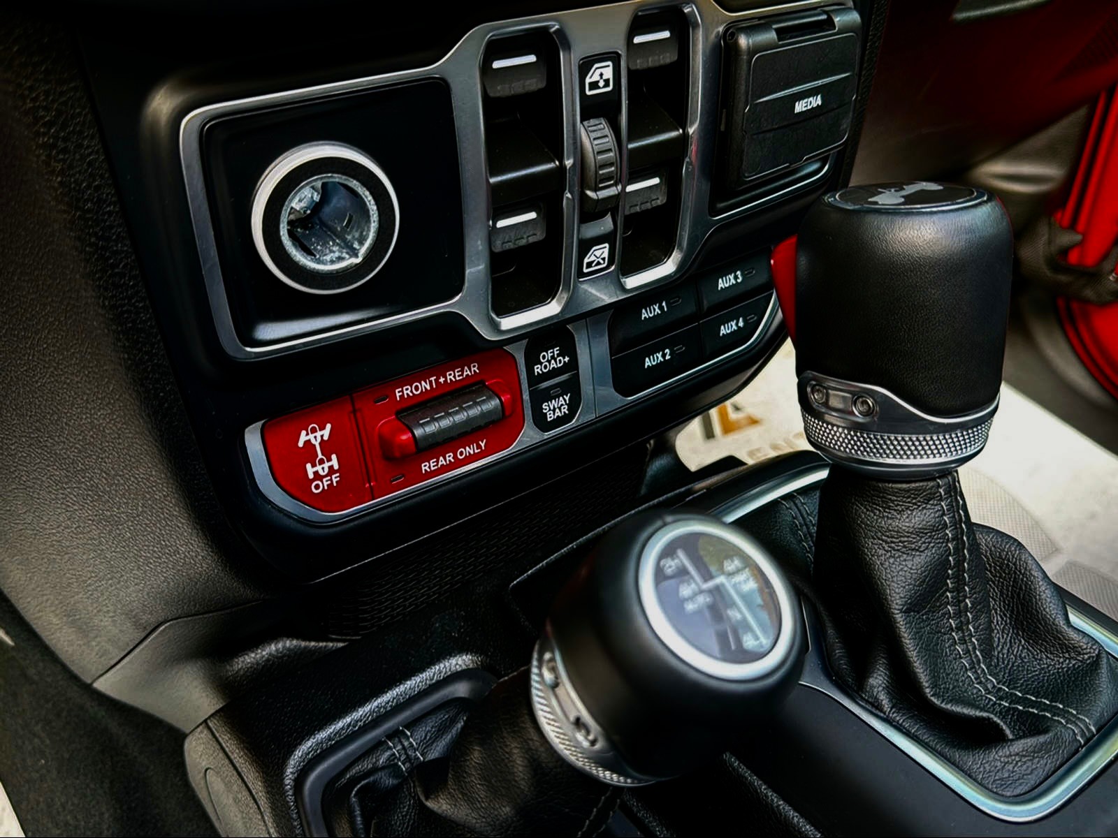 JEEP Wrangler 2.0 Unlimited Sahara *Facelift*-image-16