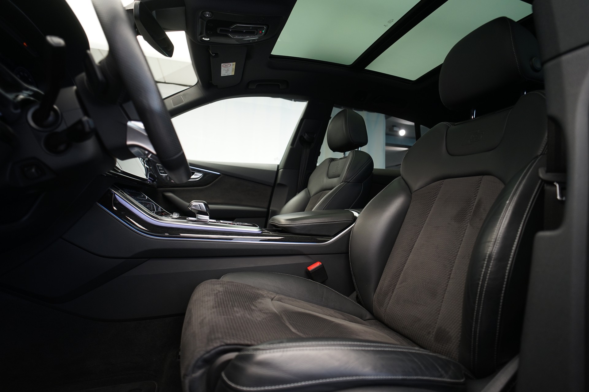 AUDI Q8 50 TDI quattro tiptronic *ABT Tuning* *CH-Fahrzeug*-image-14