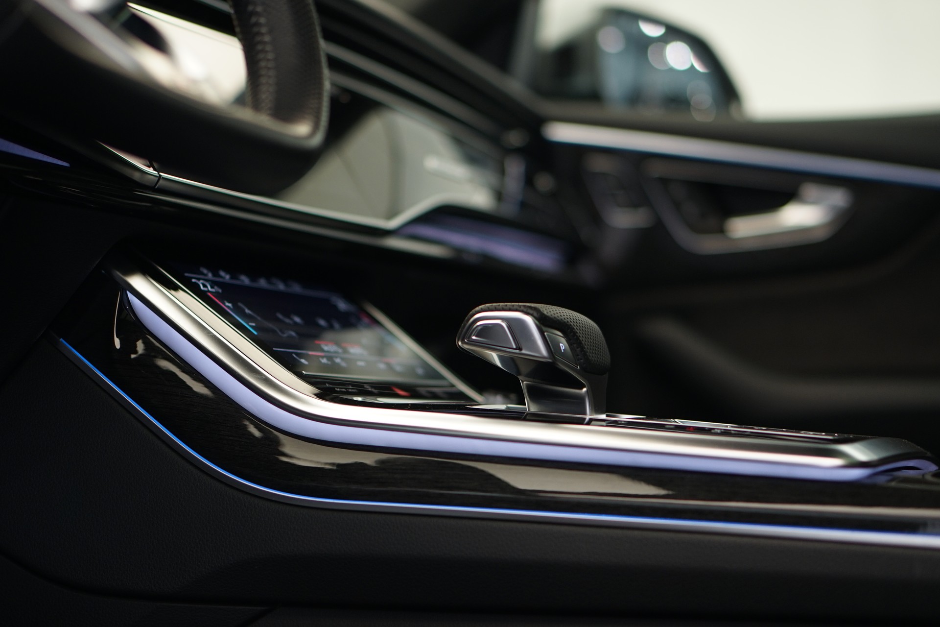 AUDI Q8 50 TDI quattro tiptronic *ABT Tuning* *CH-Fahrzeug*-image-36