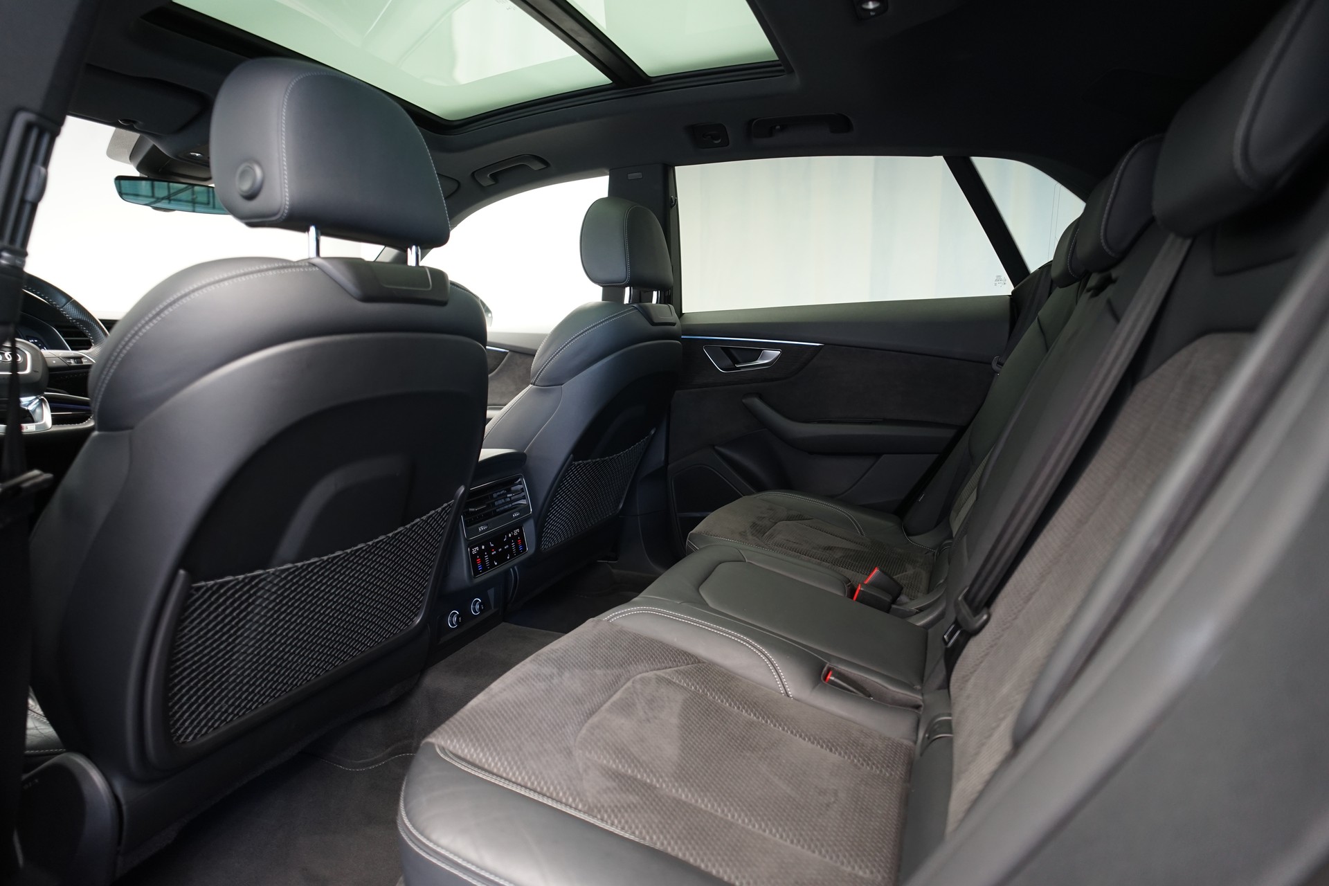 AUDI Q8 50 TDI quattro tiptronic *ABT Tuning* *CH-Fahrzeug*-image-16