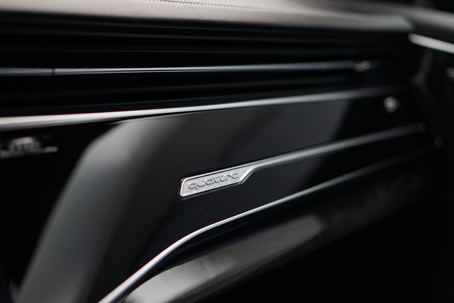 AUDI Q8 50 TDI quattro tiptronic *ABT Tuning* *CH-Fahrzeug*-image-31