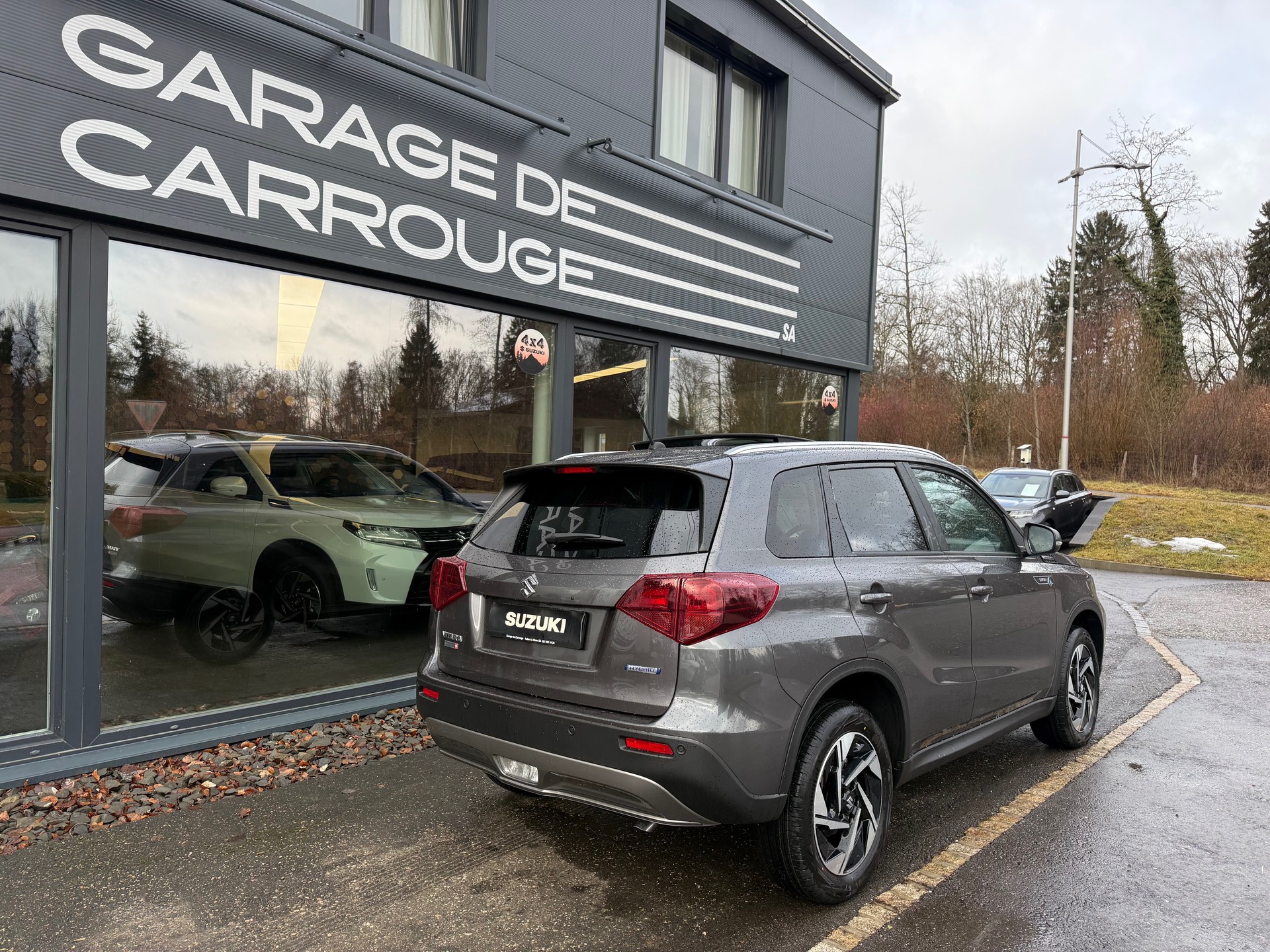 SUZUKI Vitara 1.4 Boosterjet Sakura Top 4x4 Hybrid Automatic-image-5
