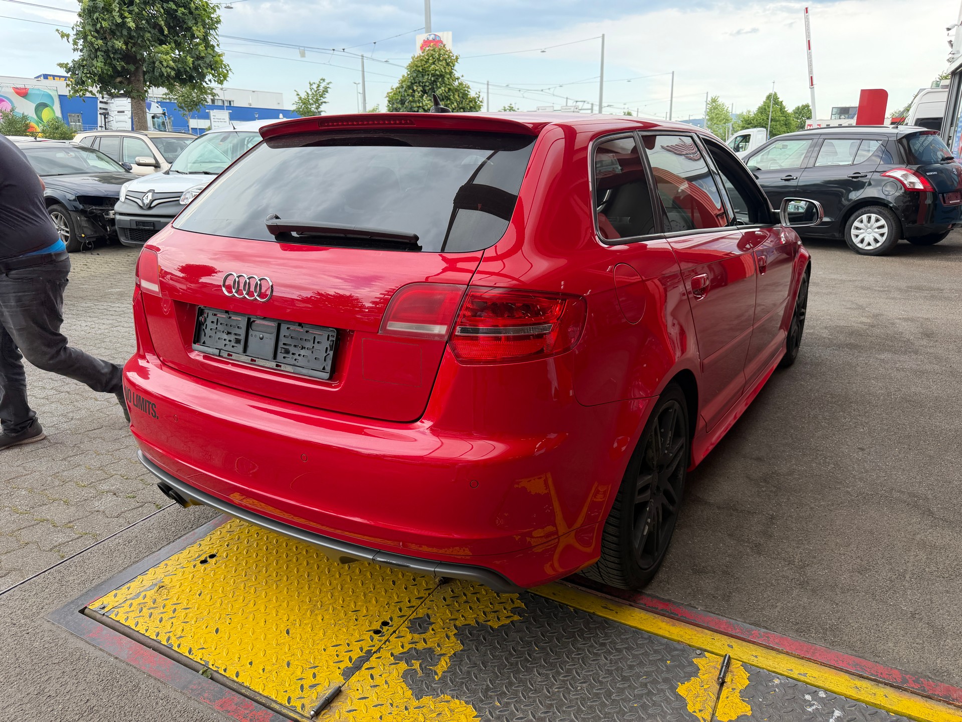 AUDI S3 Sportback 2.0 TFSI quattro S-tronic-image-6