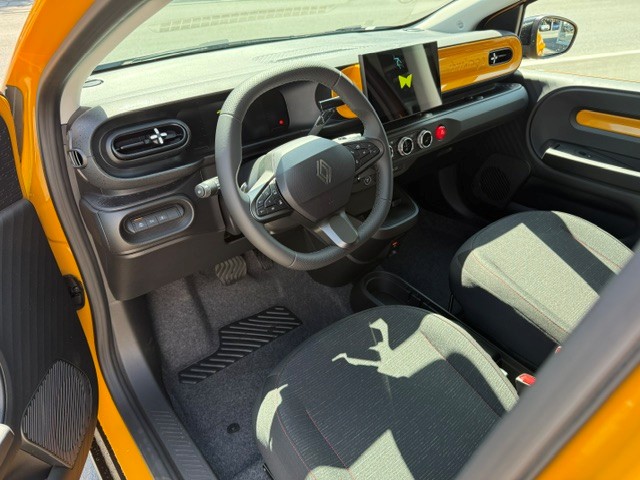 RENAULT Twingo E-Tech Urban Range techno-image-4