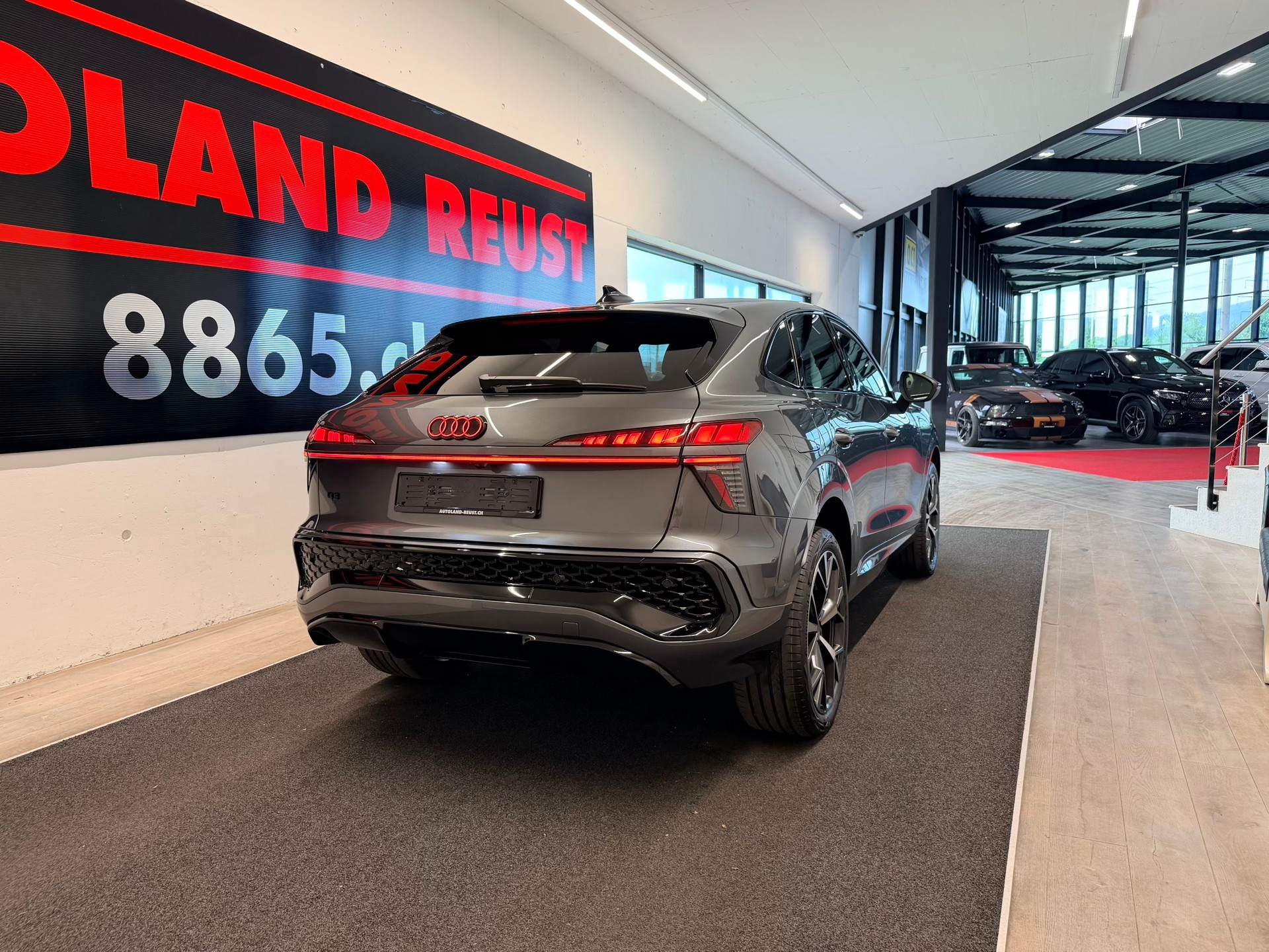 AUDI Q3 Sportback e-hybrid 200 kW S tronig-image-6