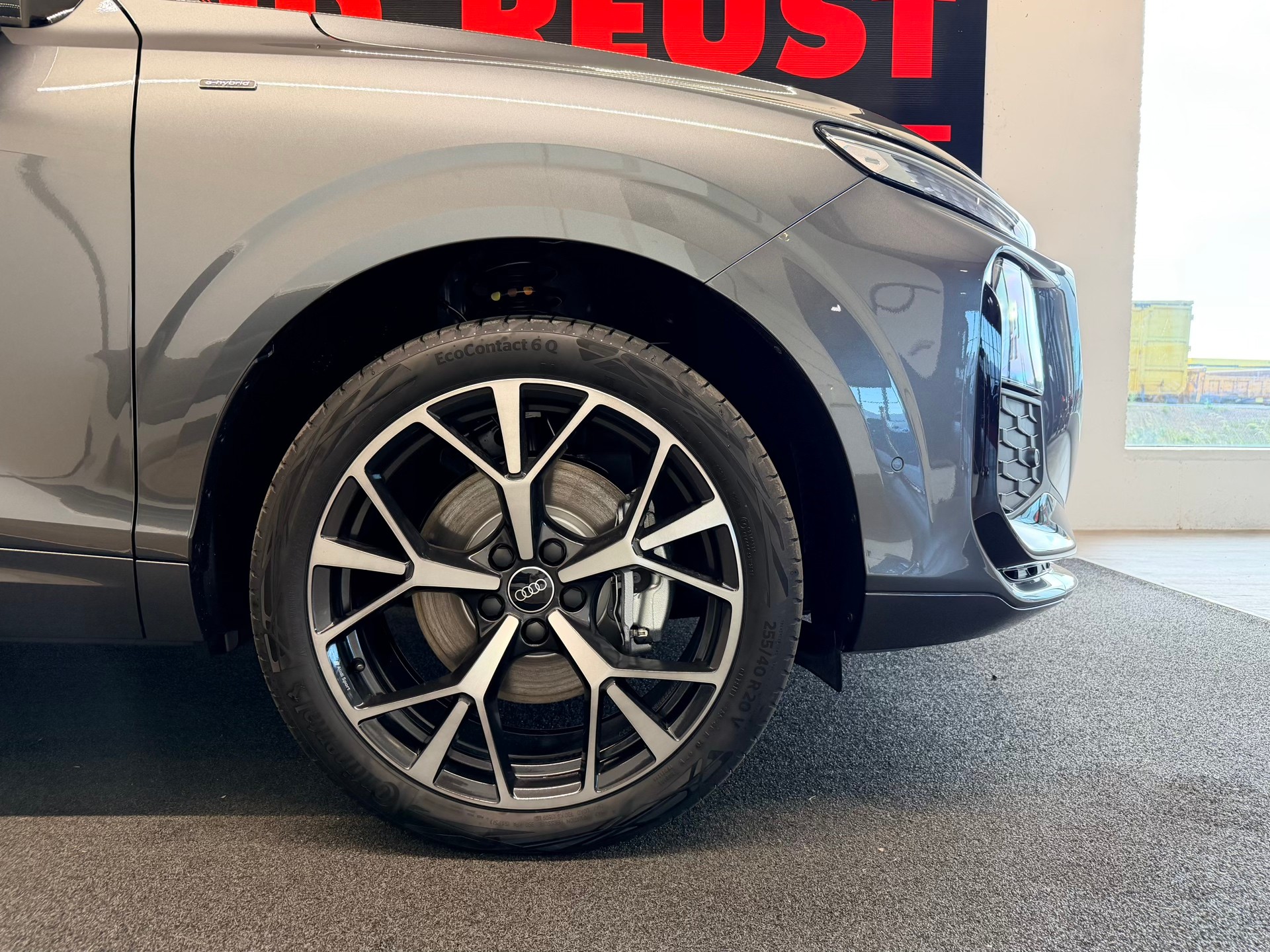 AUDI Q3 Sportback e-hybrid 200 kW S tronig-image-5