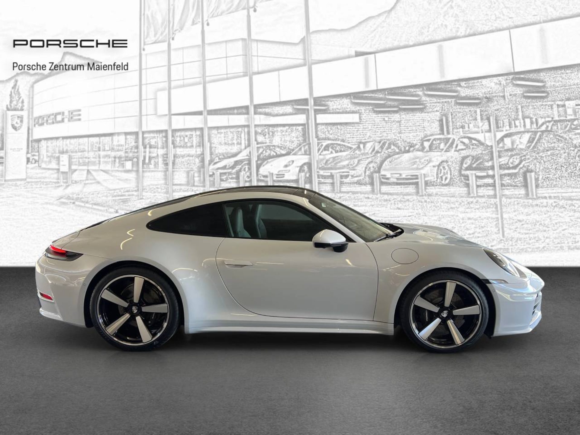 PORSCHE 911 Carrera-image-9