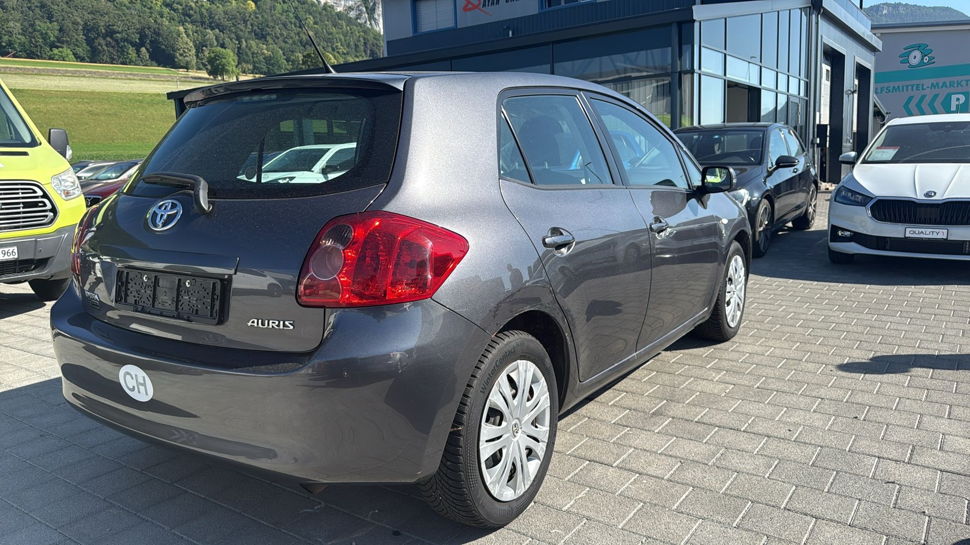 TOYOTA Auris 1.6 Style-image-12
