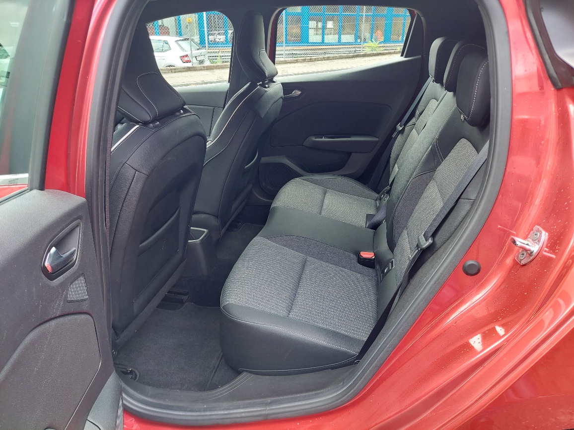 RENAULT Clio 1.0 TCe 100 Intens-image-6