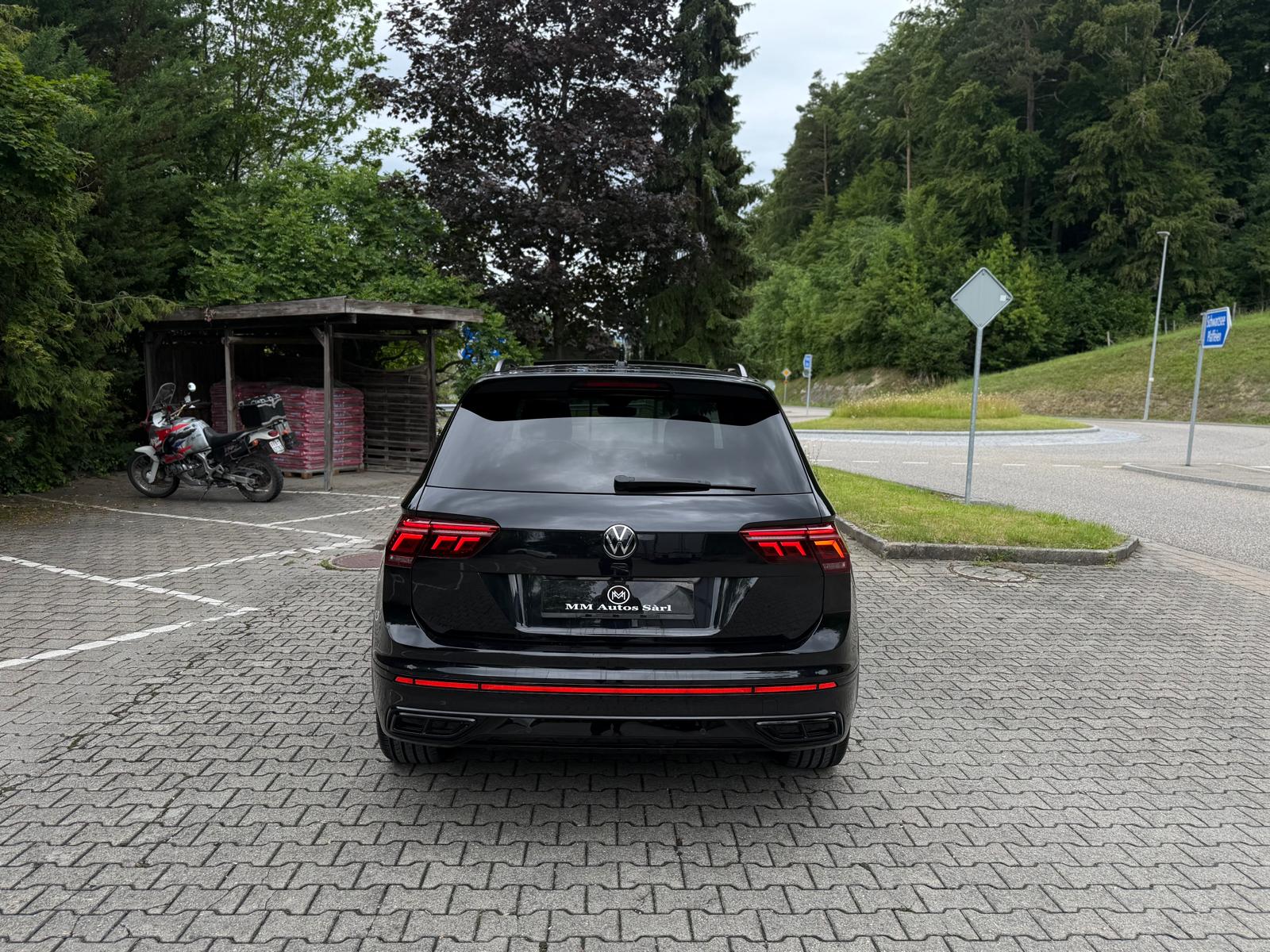 VW Tiguan 2.0TSI R-Line 4Motion DSG-image-4