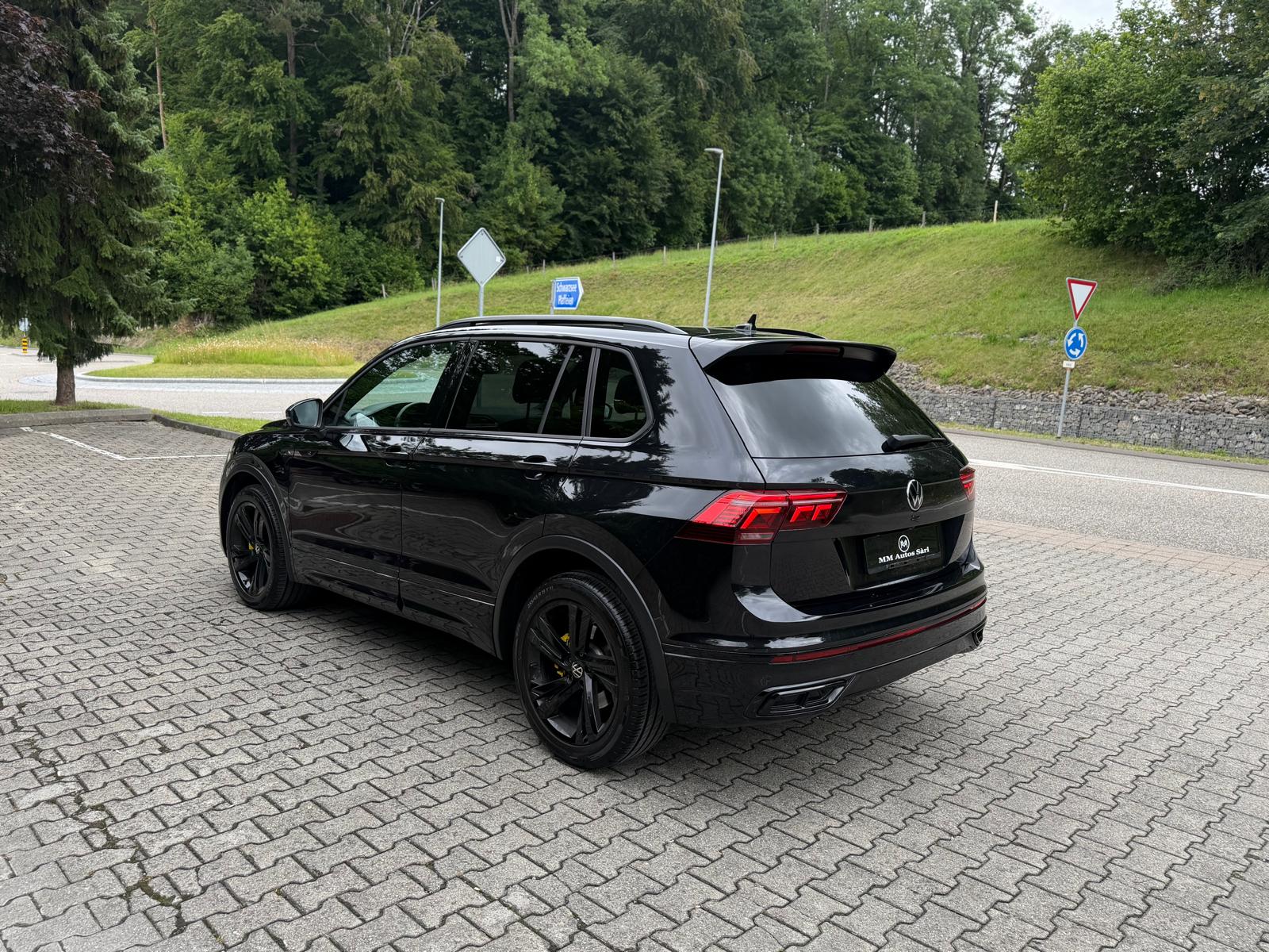VW Tiguan 2.0TSI R-Line 4Motion DSG-image-3