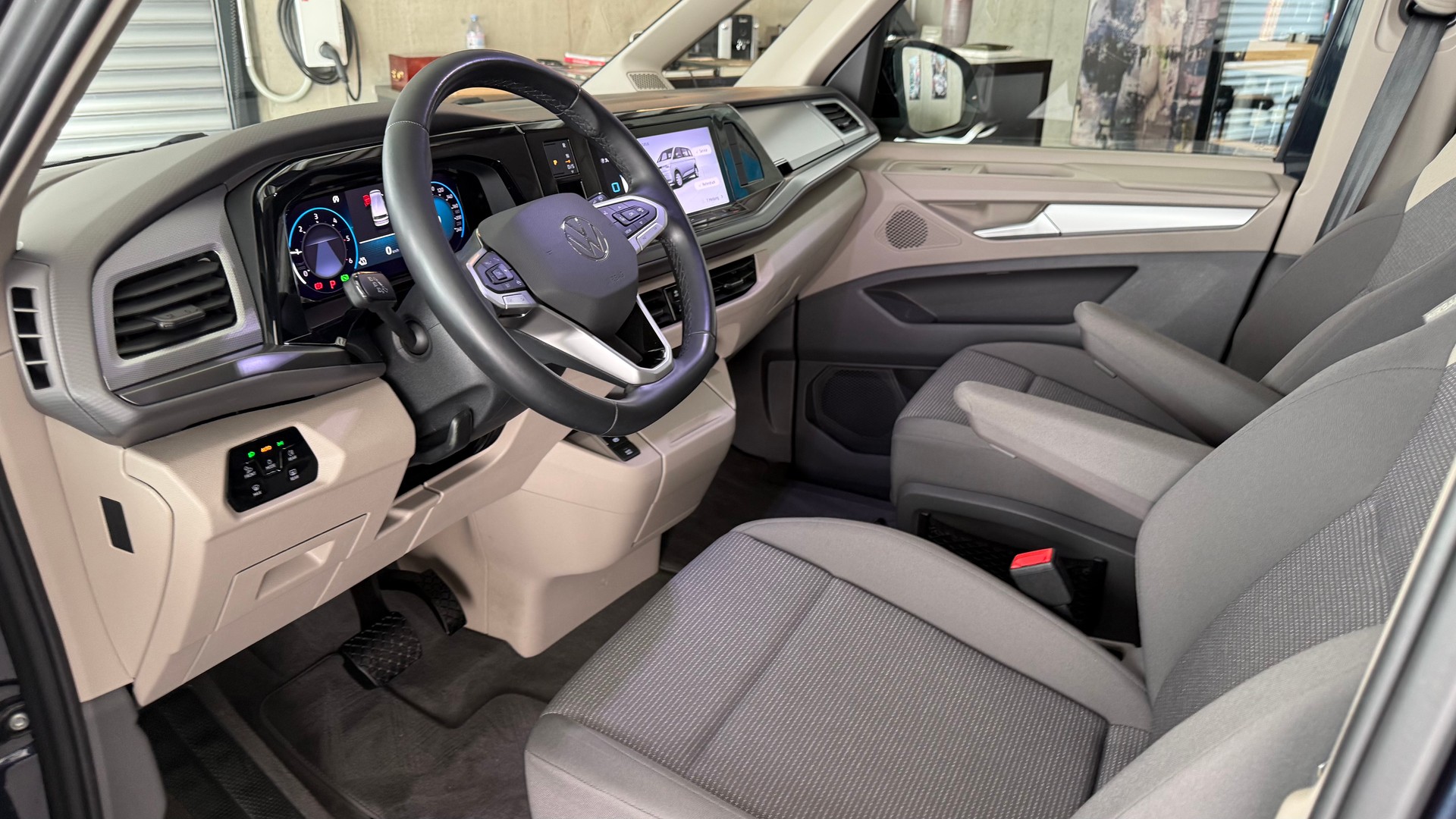 VW Multivan kurz 2.0 TDI DSG-image-14
