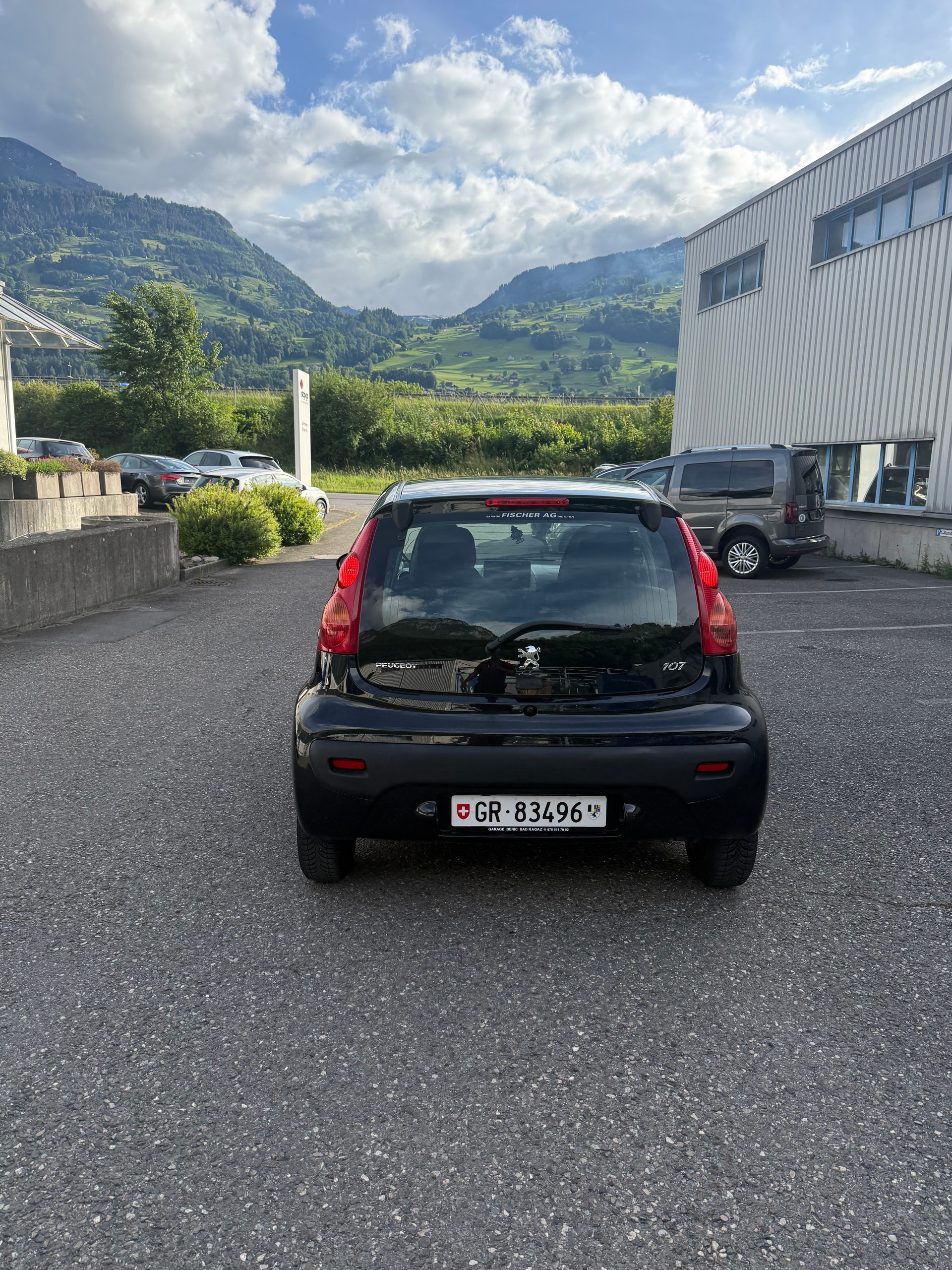 PEUGEOT 107 1.0 Trendy-image-13