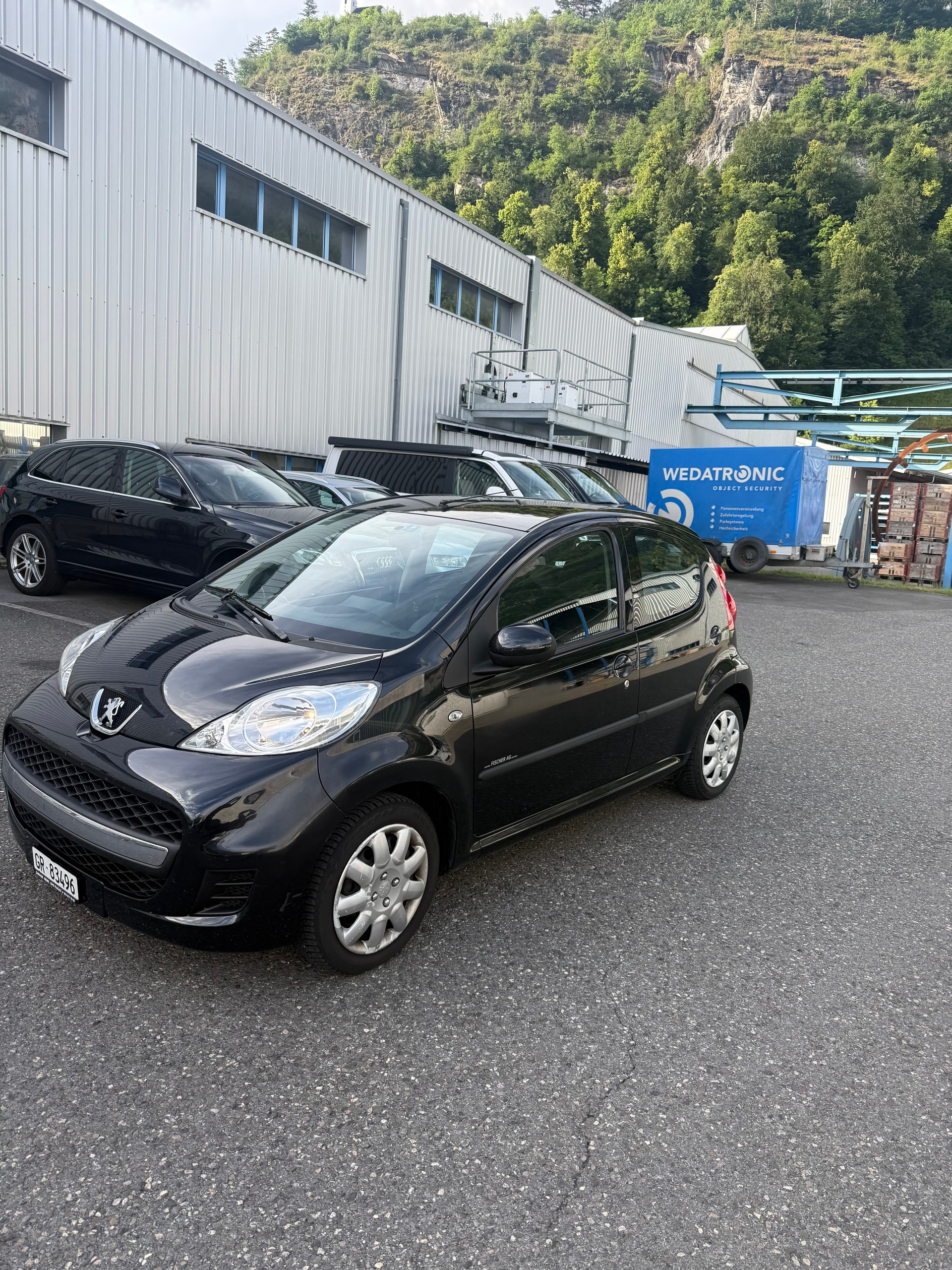 PEUGEOT 107 1.0 Trendy-image-1