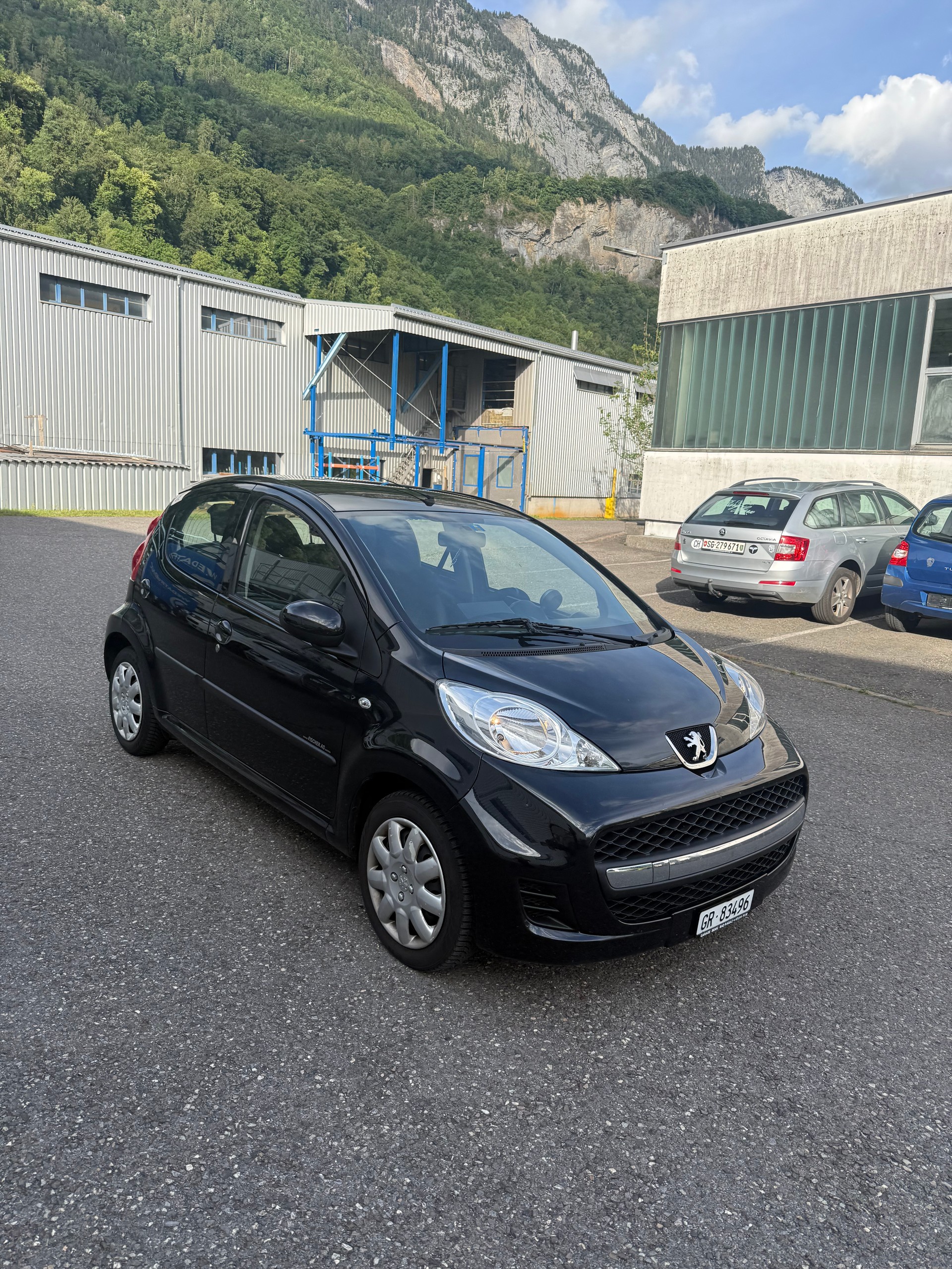 PEUGEOT 107 1.0 Trendy-image-3