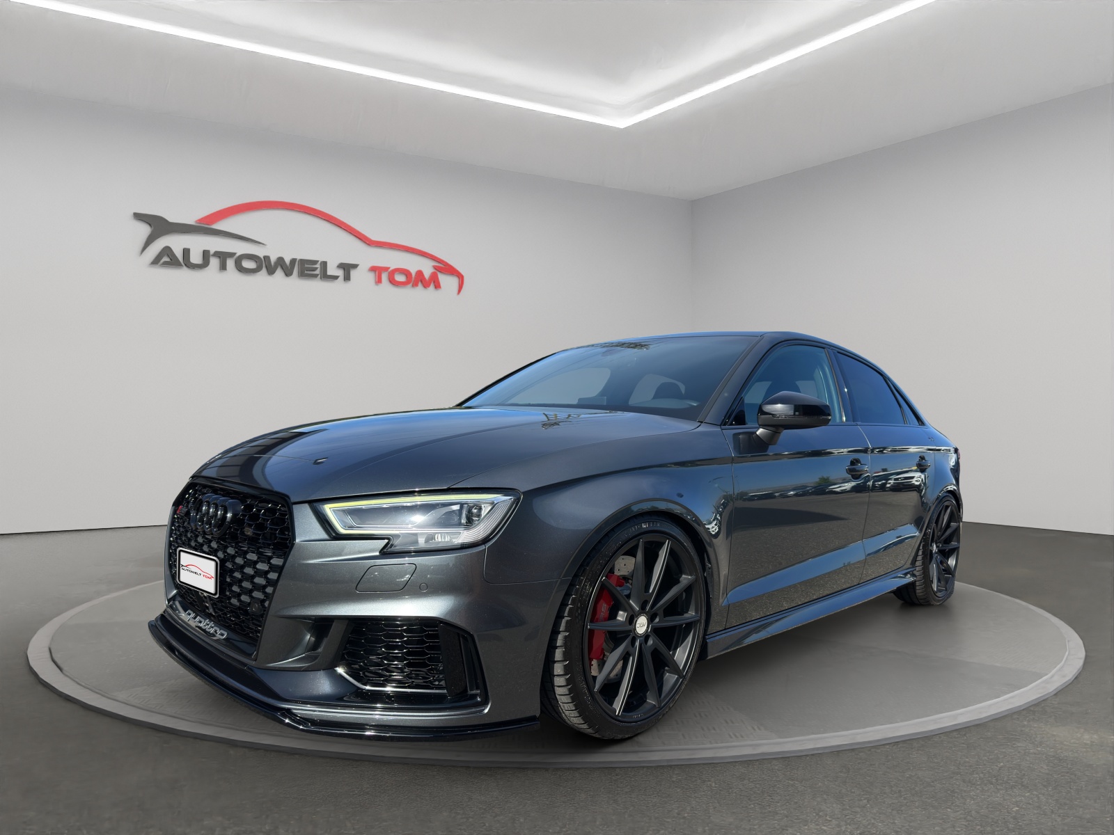 AUDI RS3 Limousine 2.5 TSI quattro S-tronic *Milltek Abgasanlage* Bang & Olufsen* Einbach Federn*