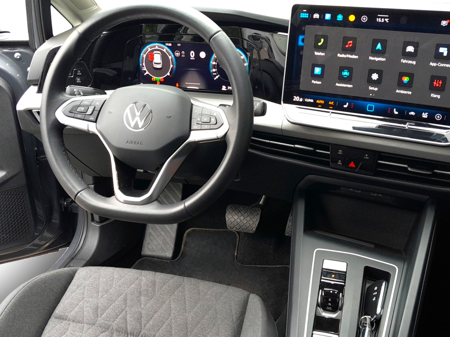 VW Golf 1.5 e TSI mHEV Life DSG-image-8