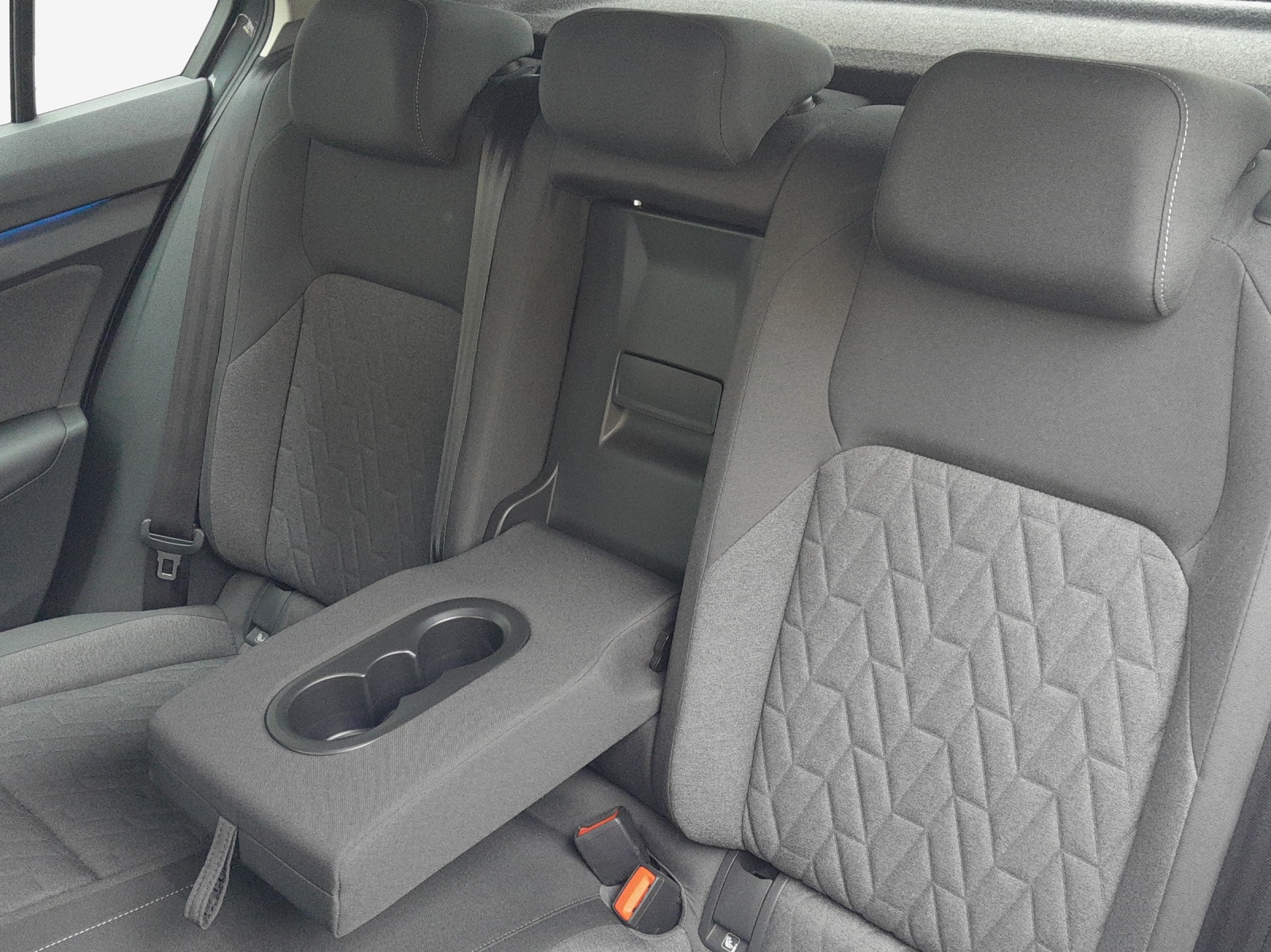 VW Golf 1.5 e TSI mHEV Life DSG-image-11